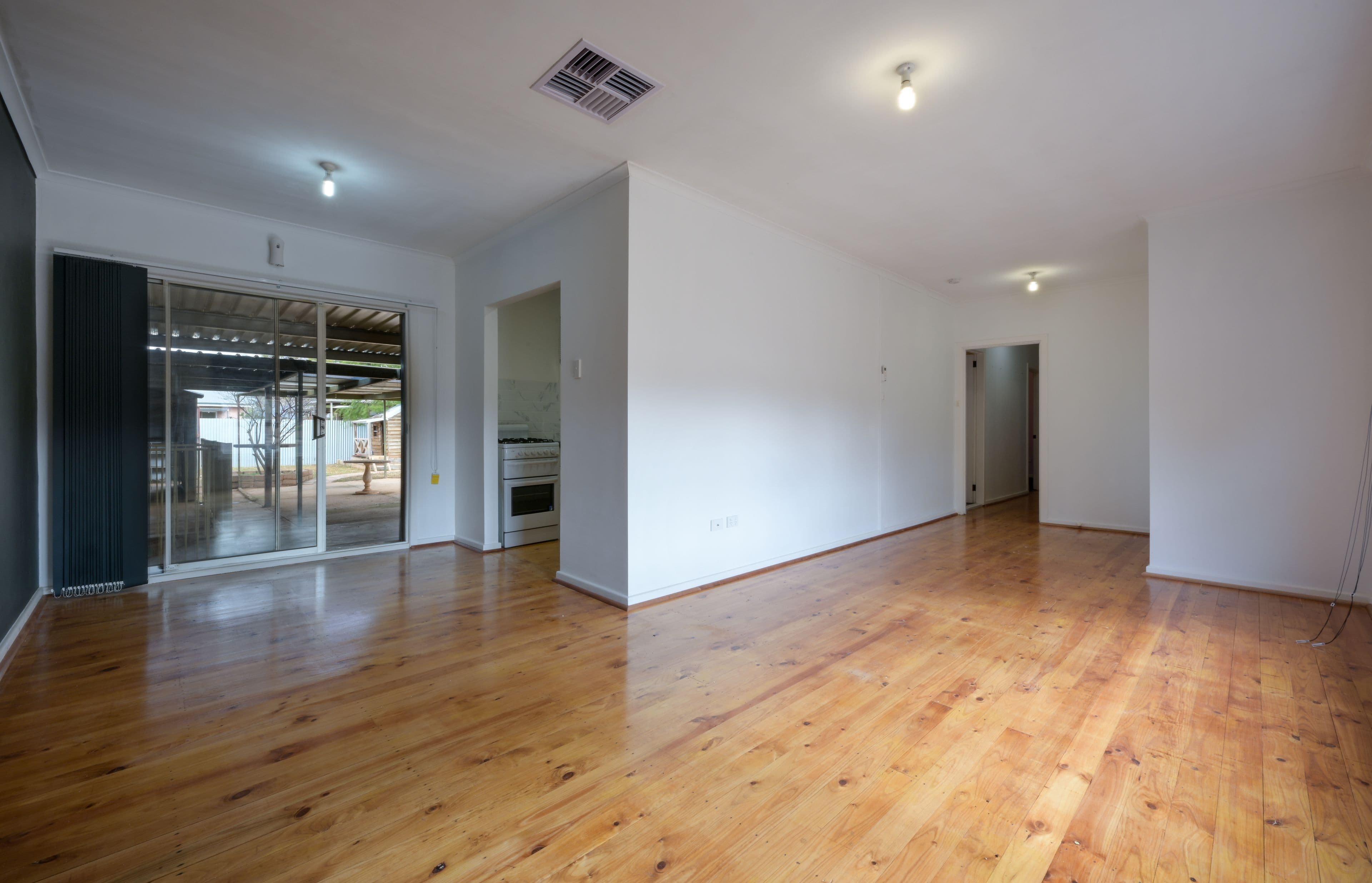69 Flinders Avenue, Whyalla Stuart SA 5608, Whyalla Stuart - Thumbnail 3
