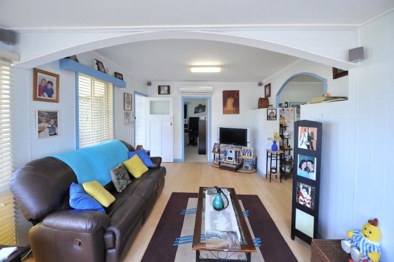 23 Devine Street, HARRISTOWN QLD 4350, Harristown - Thumbnail 3