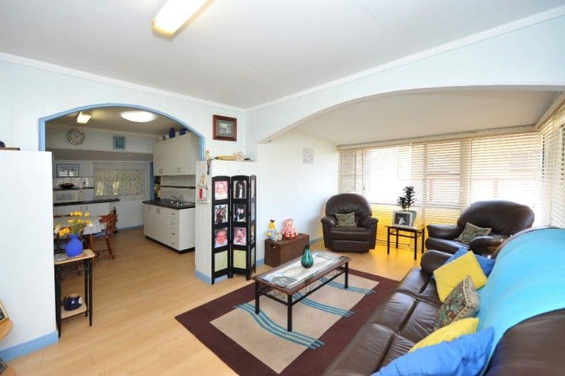 23 Devine Street, HARRISTOWN QLD 4350, Harristown - Thumbnail 4