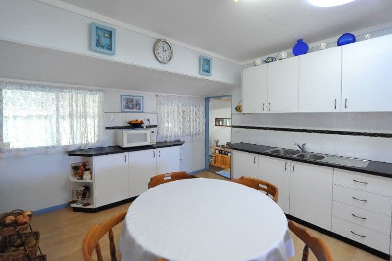 23 Devine Street, HARRISTOWN QLD 4350, Harristown - Thumbnail 6