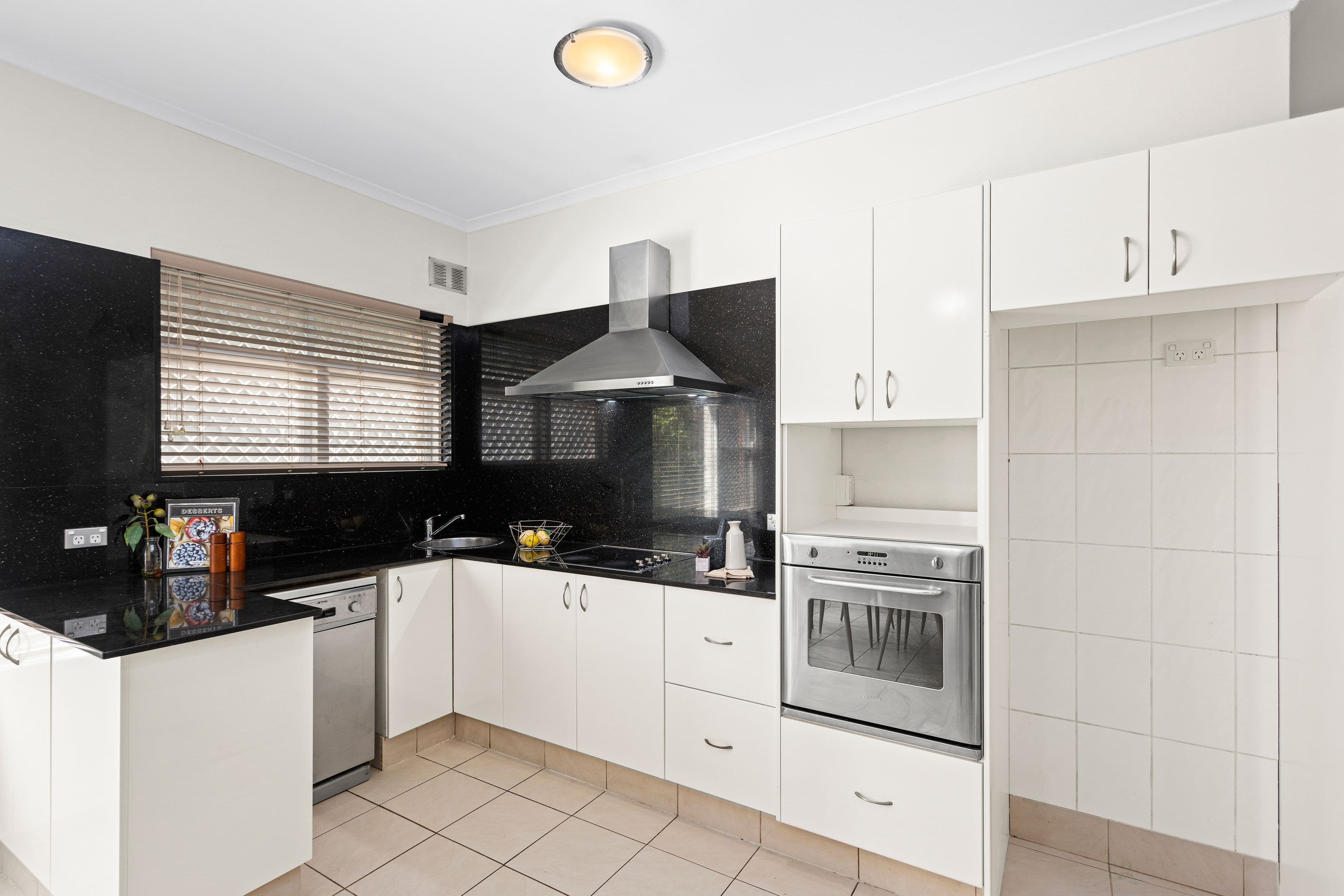 37-39 Queens Road, BRIGHTON-LE-SANDS NSW 2216, Brighton-Le-Sands - Thumbnail 3