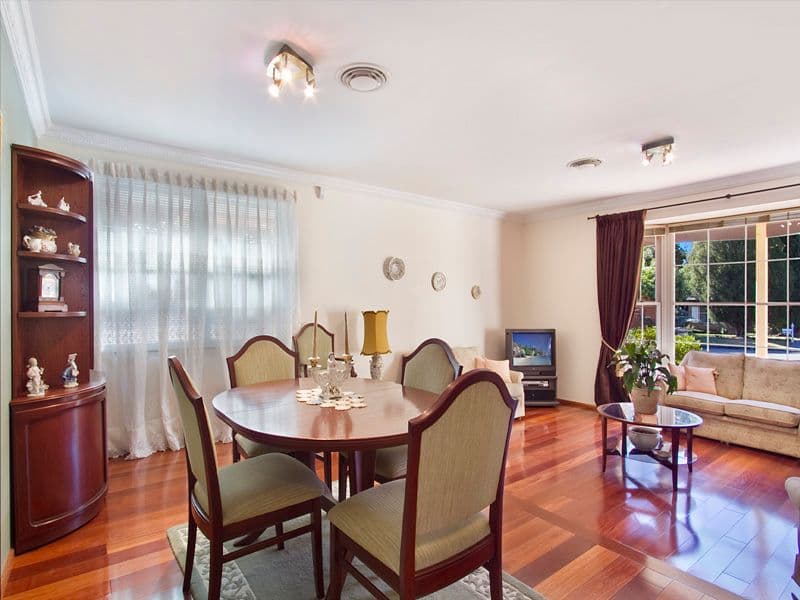 15 Essington Crescent, SYLVANIA NSW 2224, Sylvania - Thumbnail 4