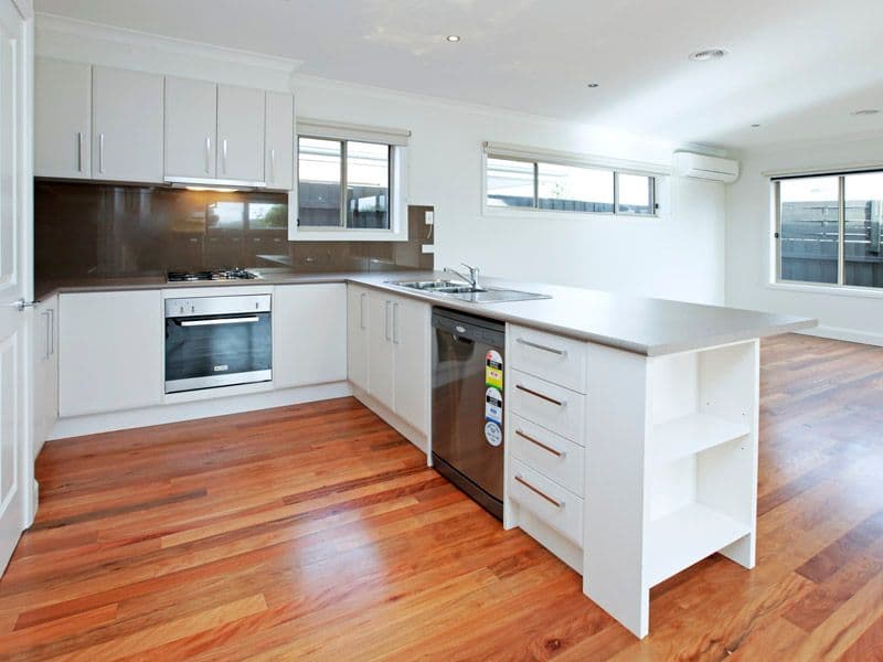 2  Trenton Parade, ST ALBANS PARK VIC 3219, St Albans Park - Thumbnail 2