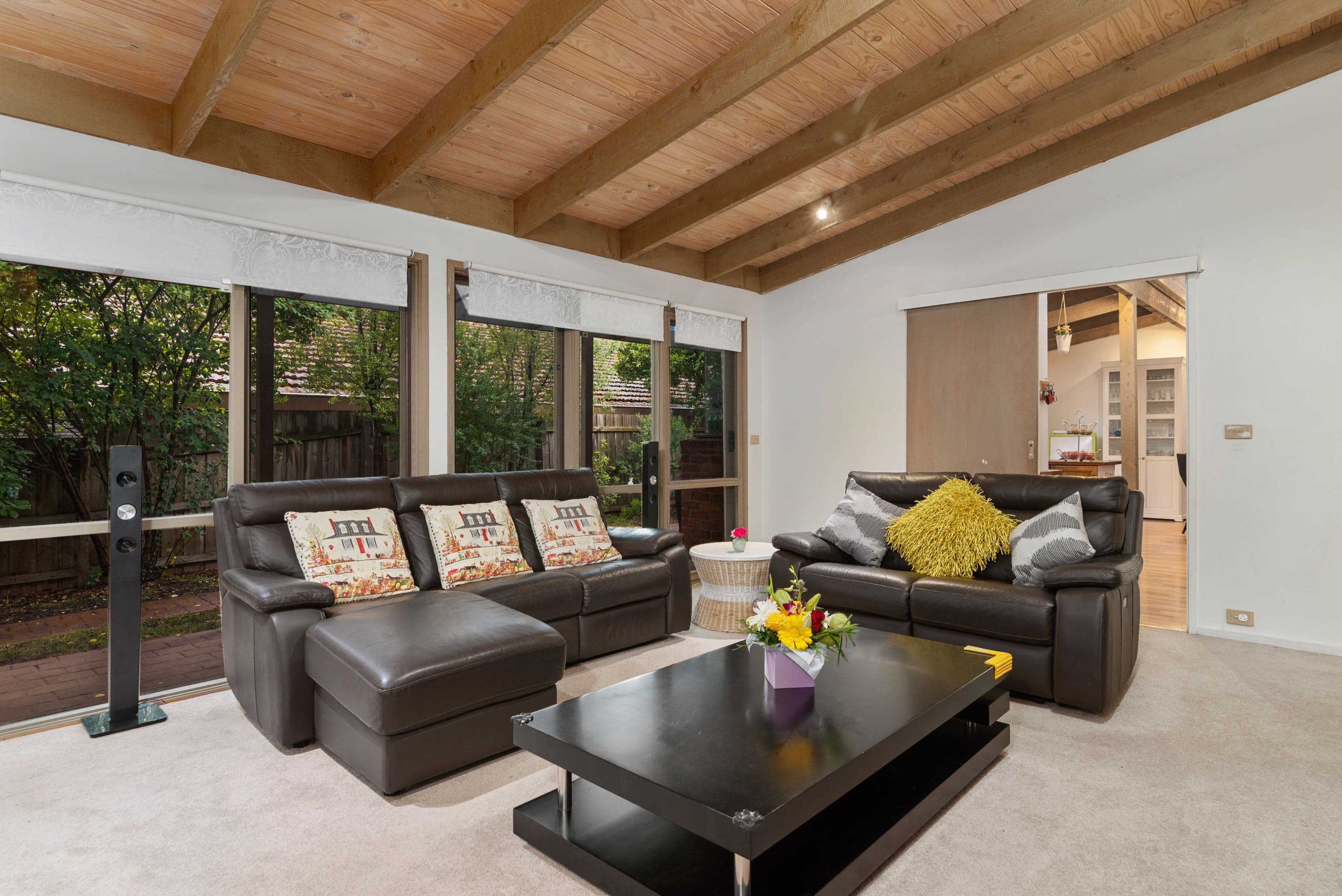 12 Verdale Close, Mitcham VIC 3132, Mitcham - Thumbnail 2