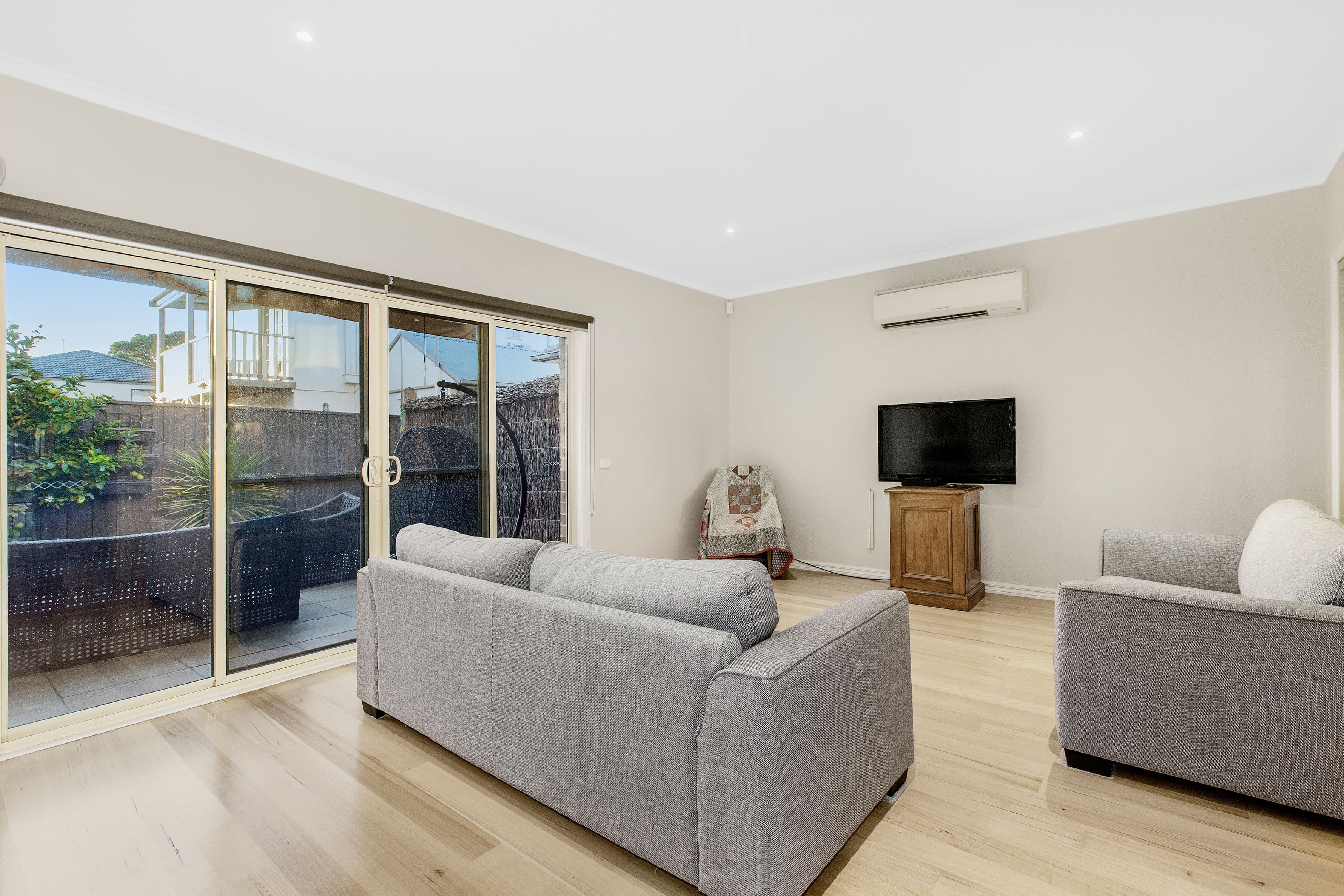 26 Dallas Avenue, Hughesdale VIC 3166, Hughesdale - Thumbnail 3