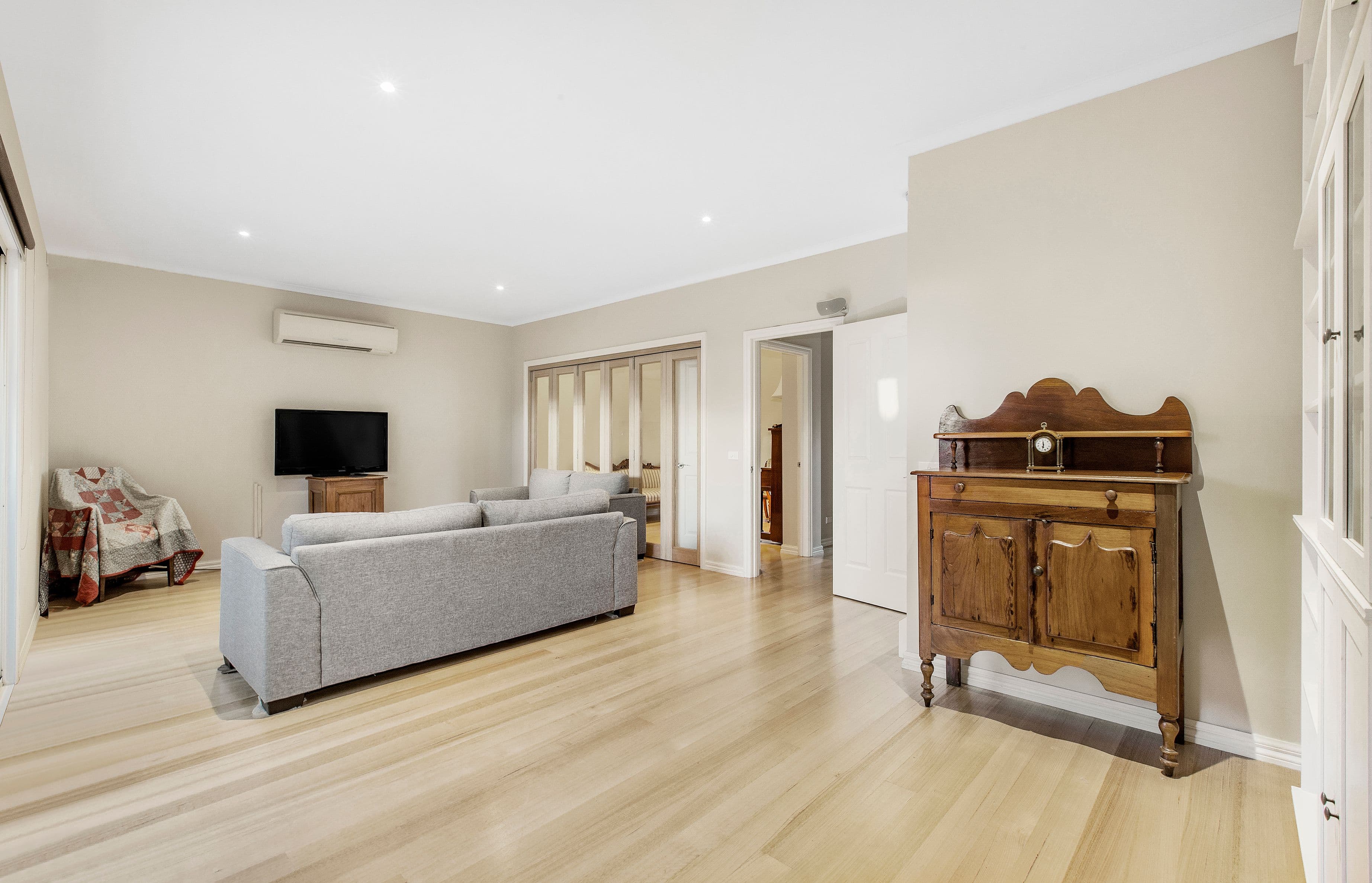 26 Dallas Avenue, Hughesdale VIC 3166, Hughesdale - Thumbnail 7