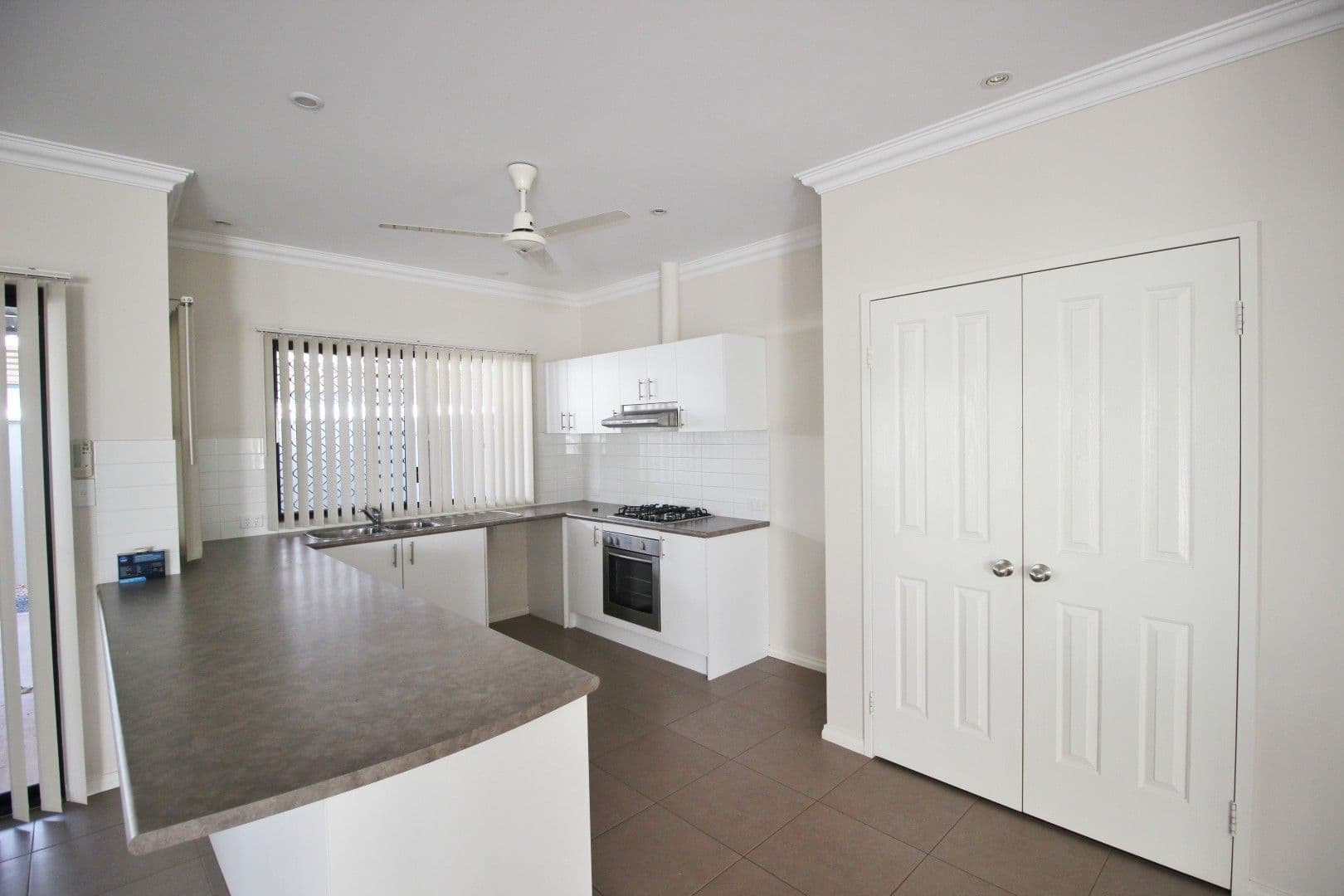 19 Nix Avenue, South Hedland WA 6722, South Hedland - Thumbnail 2