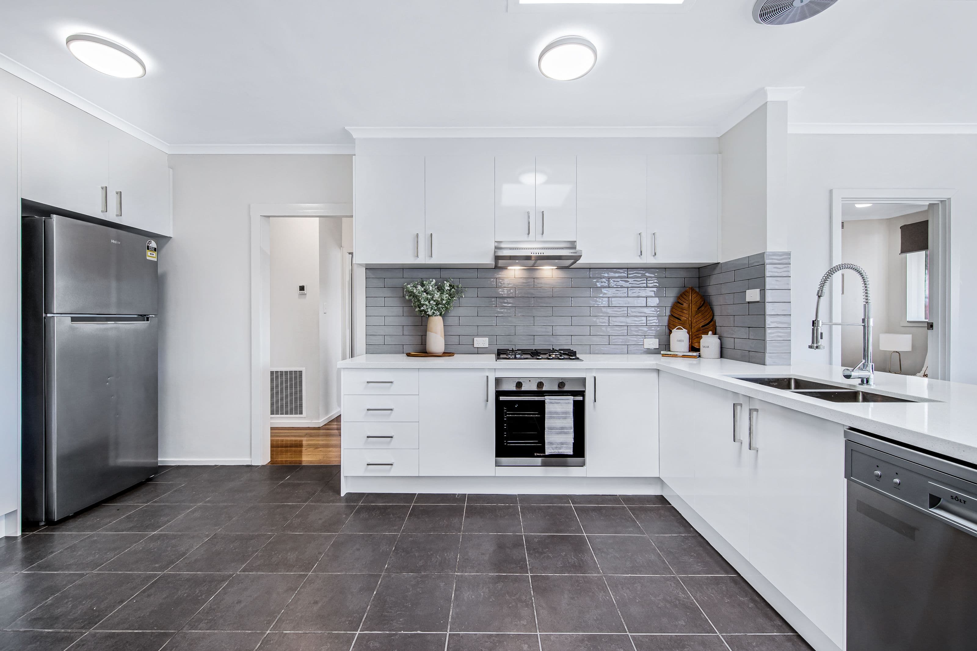 740 Highbury Road, Glen Waverley VIC 3150, Glen Waverley - Image 1