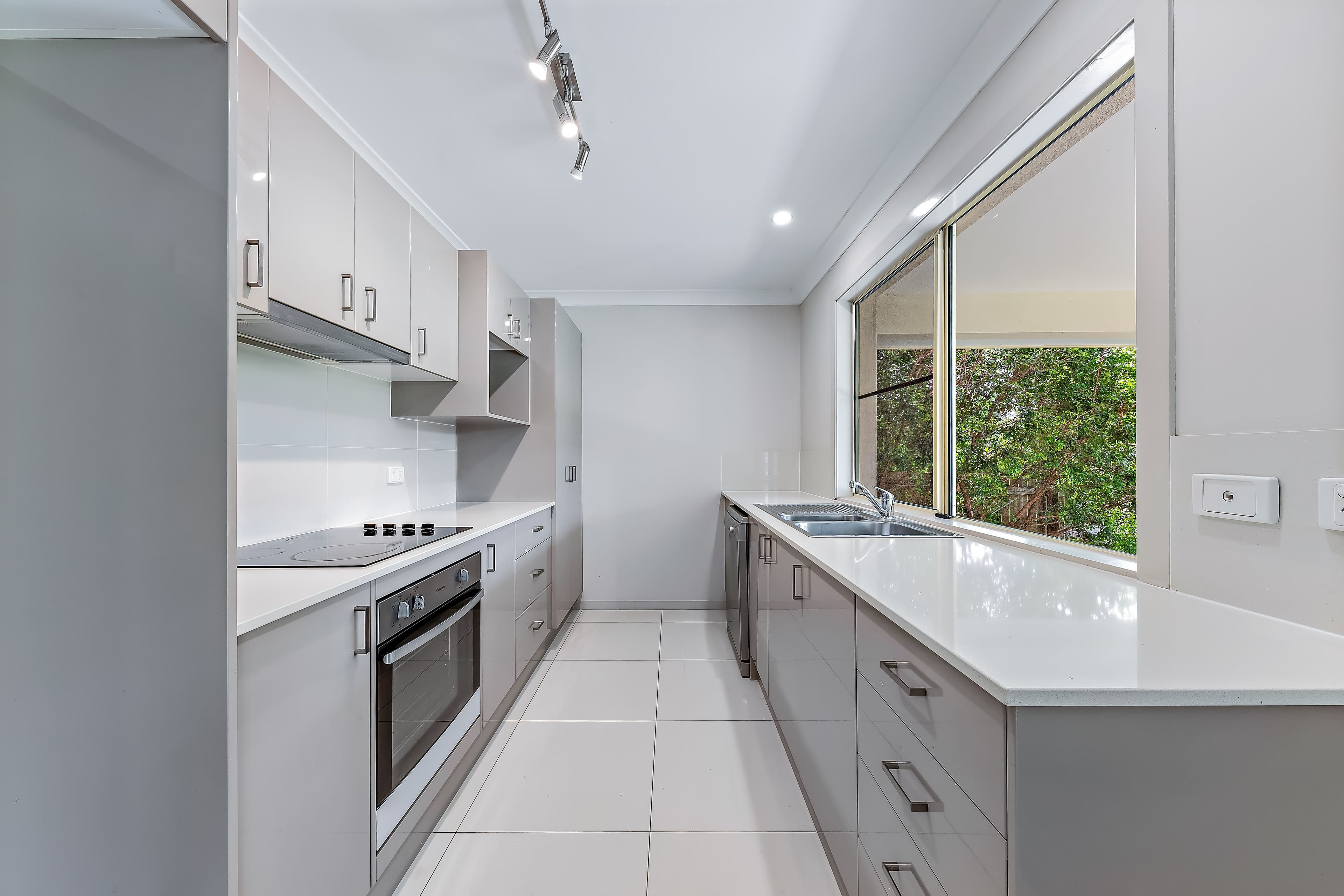 9 Endeavour Circuit, Cannonvale QLD 4802, Cannonvale - Thumbnail 2