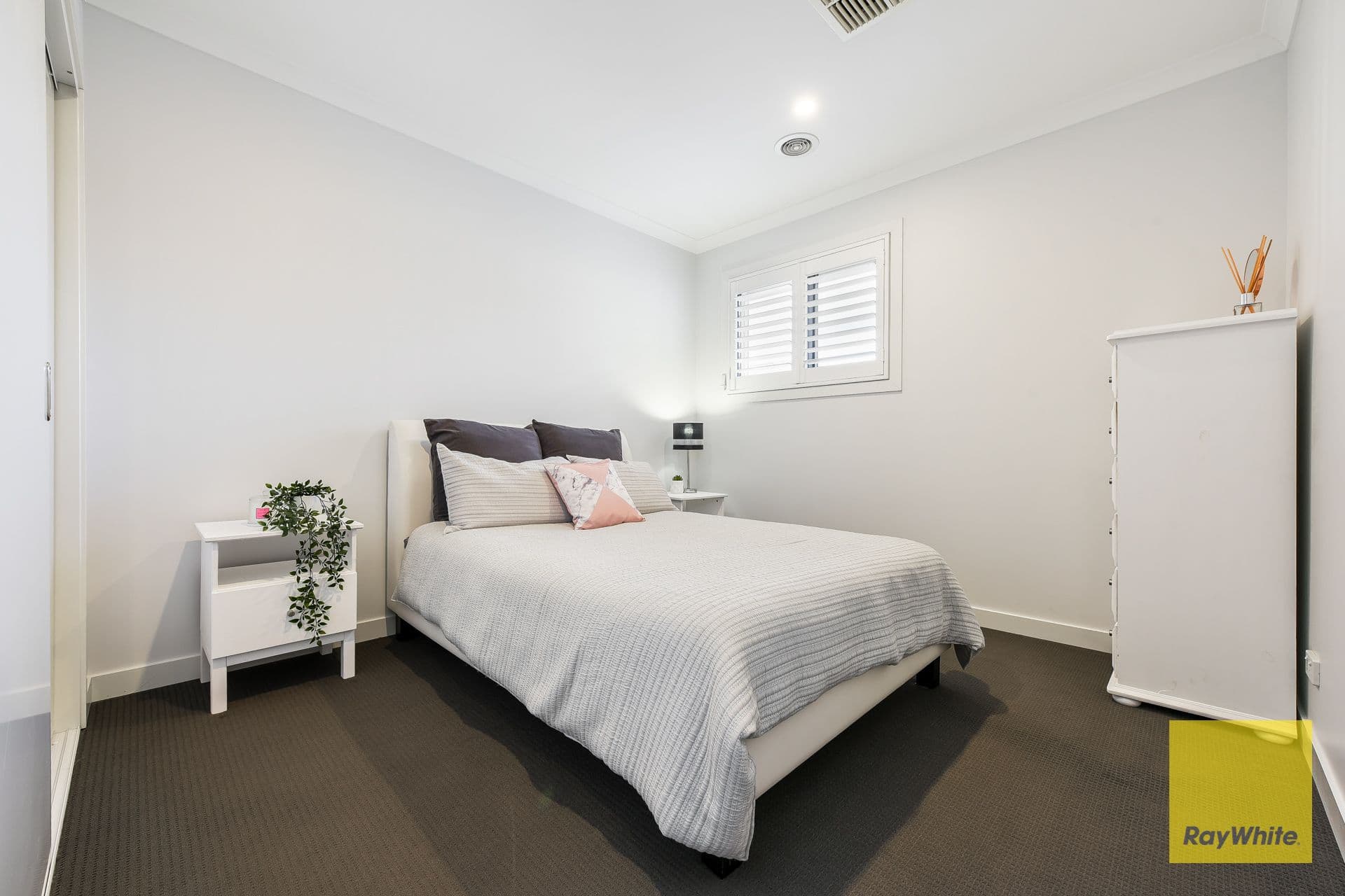 122 Kennington Park Drive, Endeavour Hills VIC 3802, Endeavour Hills - Thumbnail 8