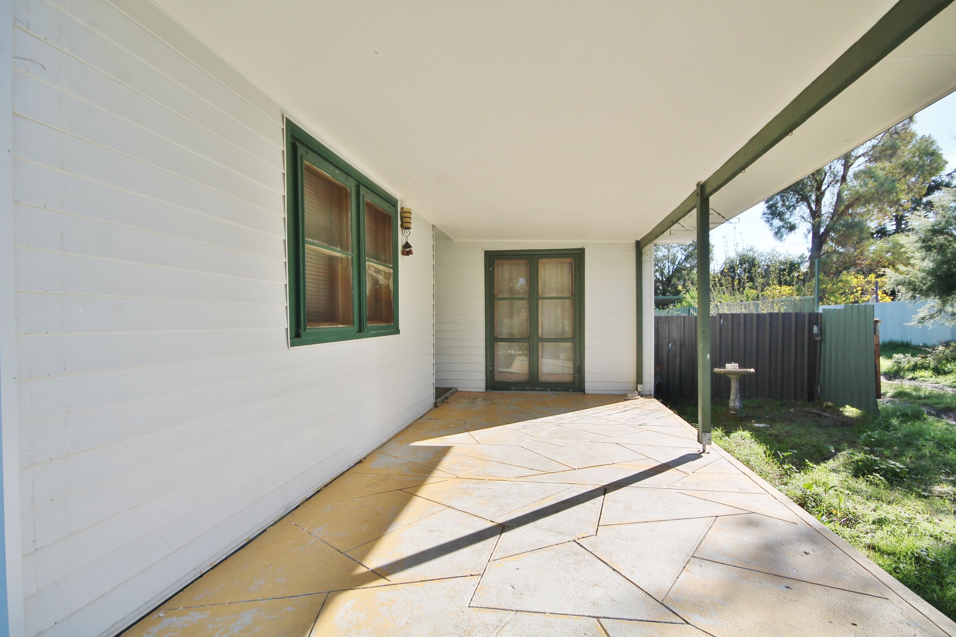 45 William Street, Young - Image 1