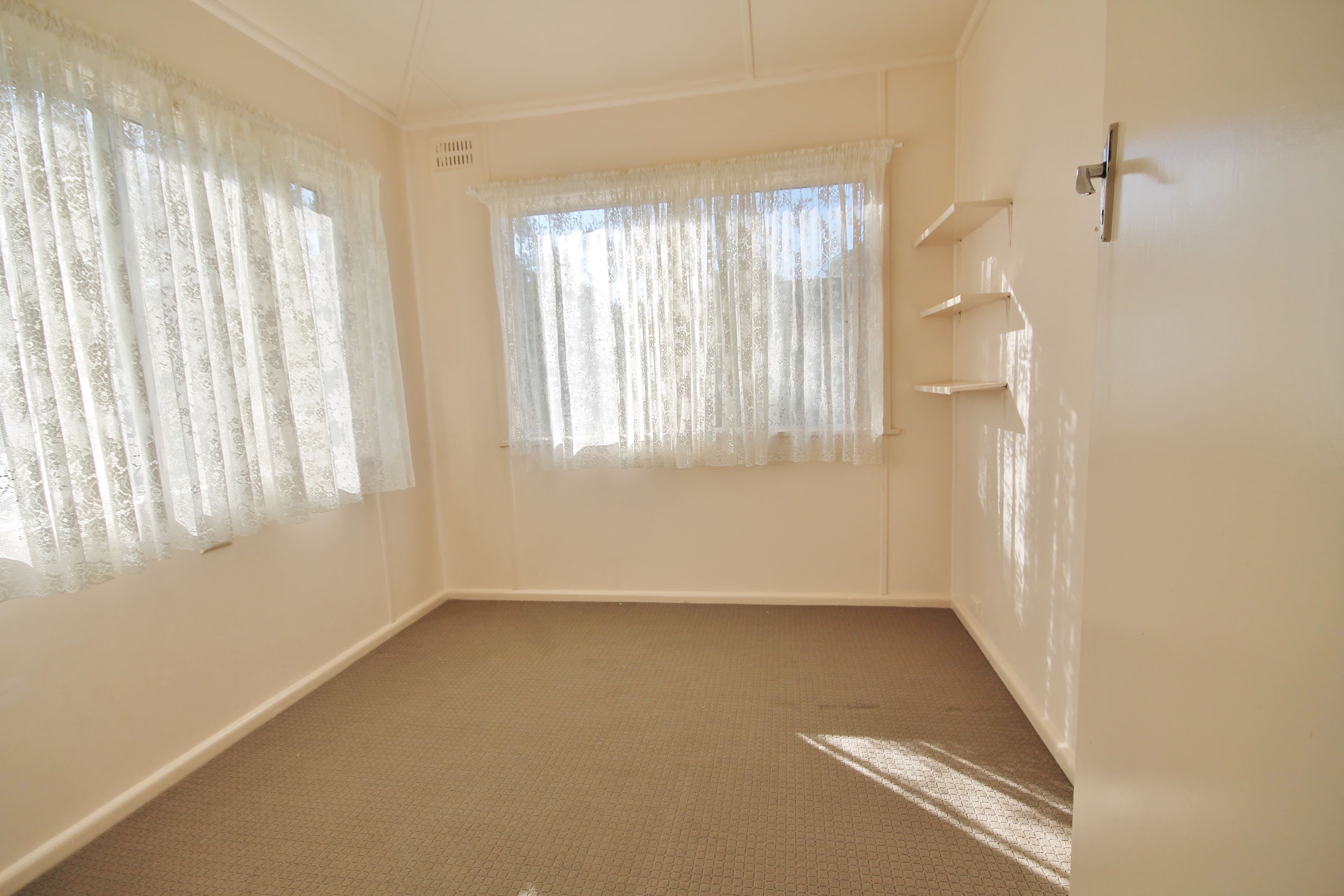 45 William Street, Young - Thumbnail 7