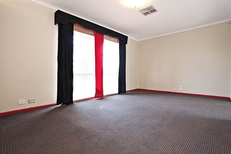 57 Stagecoach Crescent, SYDENHAM VIC 3037, Sydenham - Thumbnail 4