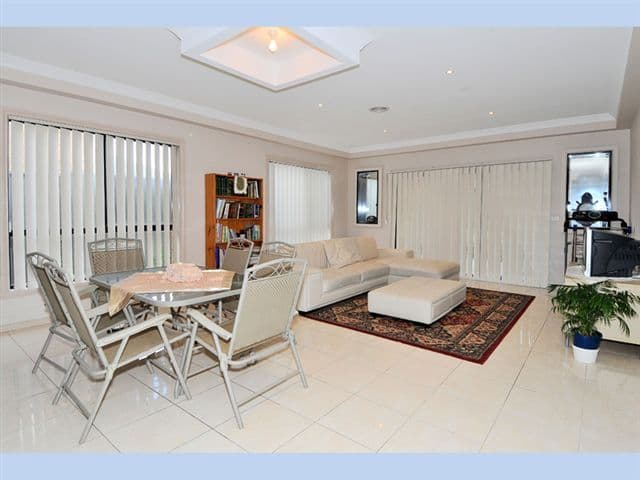 20 Centennial Park Drive, CRAIGIEBURN VIC 3064, Craigieburn - Thumbnail 3