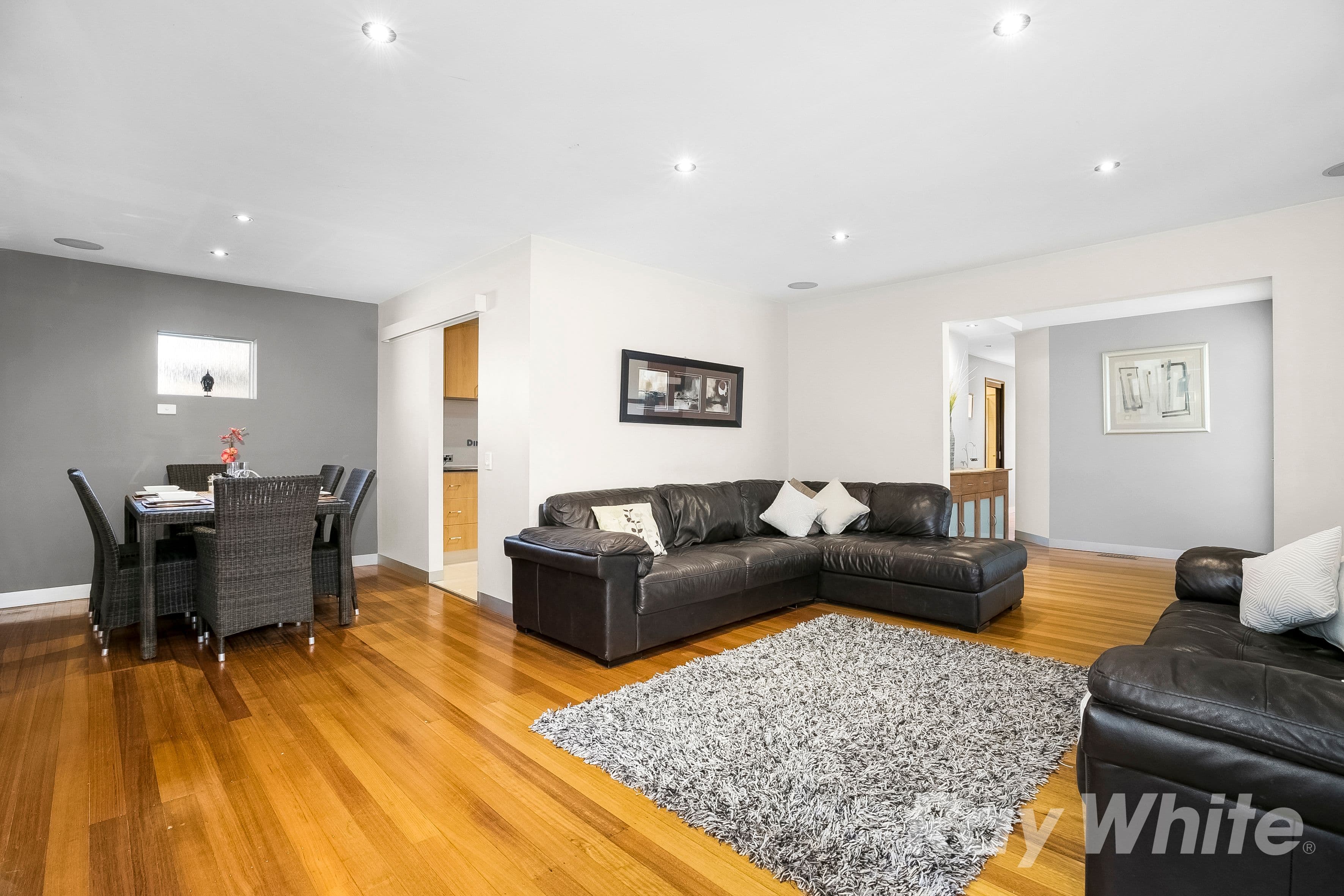 9 Baroda Avenue, Glen Waverley VIC 3150, Glen Waverley - Thumbnail 2