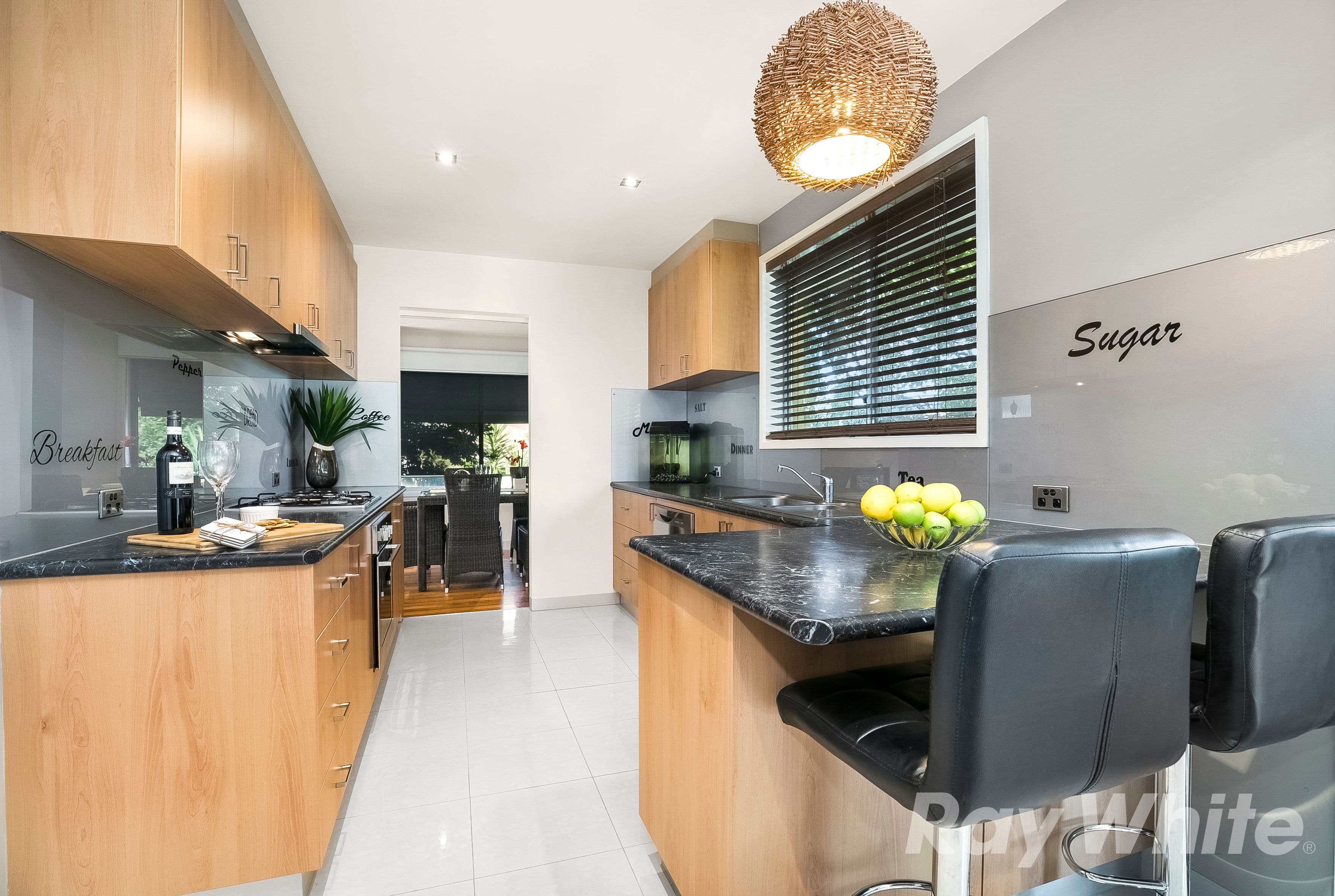 9 Baroda Avenue, Glen Waverley VIC 3150, Glen Waverley - Thumbnail 3
