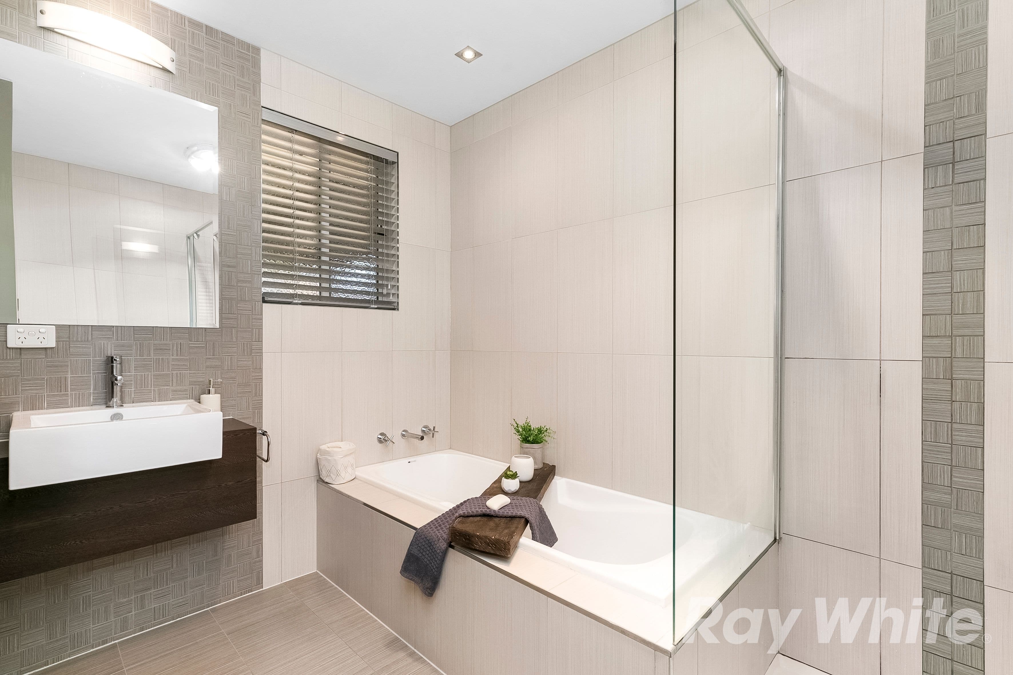 9 Baroda Avenue, Glen Waverley VIC 3150, Glen Waverley - Thumbnail 7