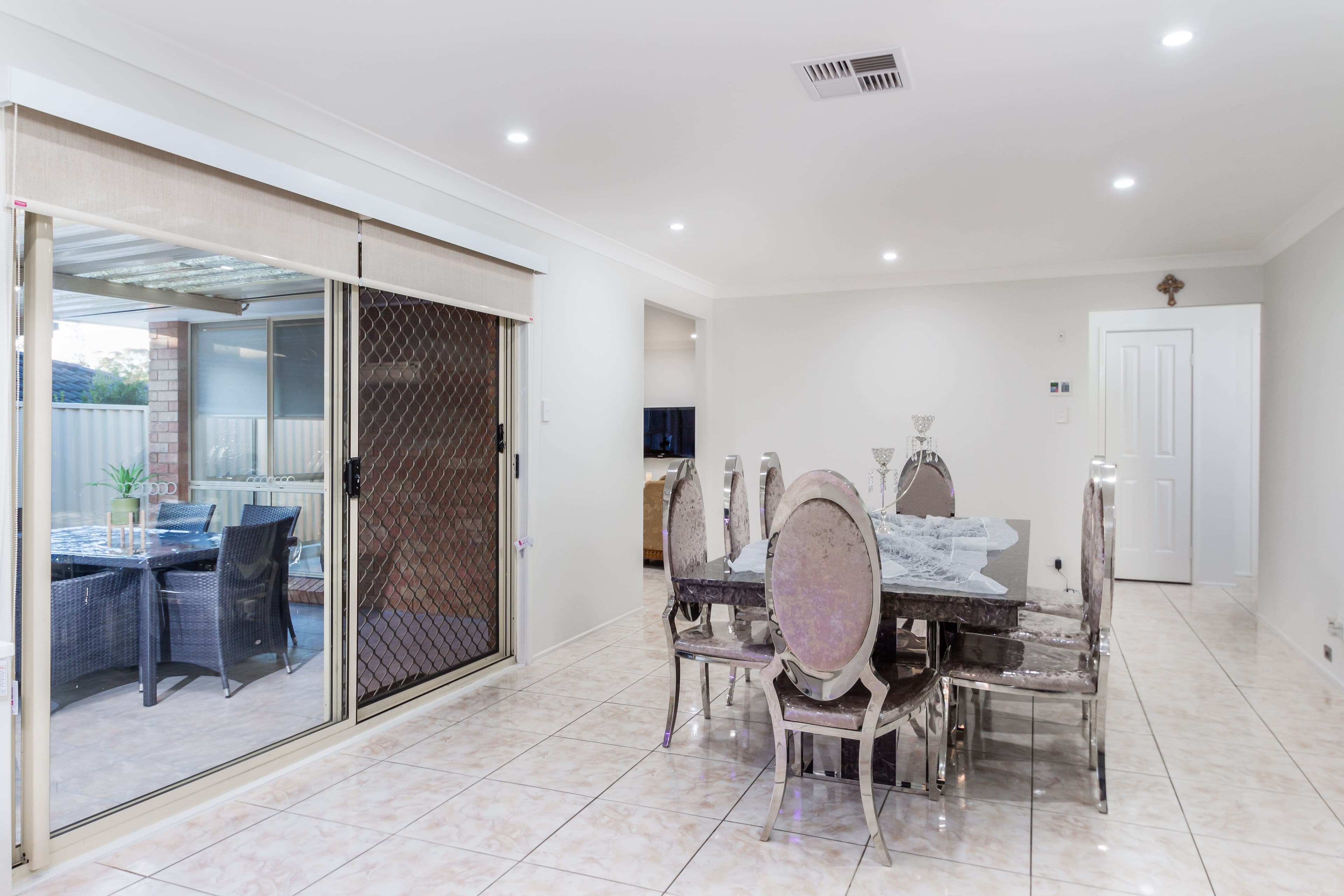 30 Appletree Grove, Oakhurst - Thumbnail 5
