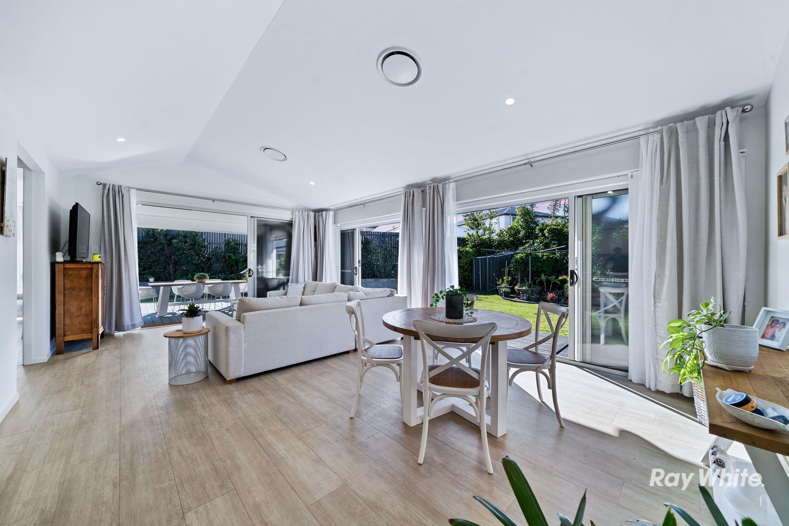 7 Amazon Way, Greenbank QLD 4124, Greenbank - Thumbnail 8