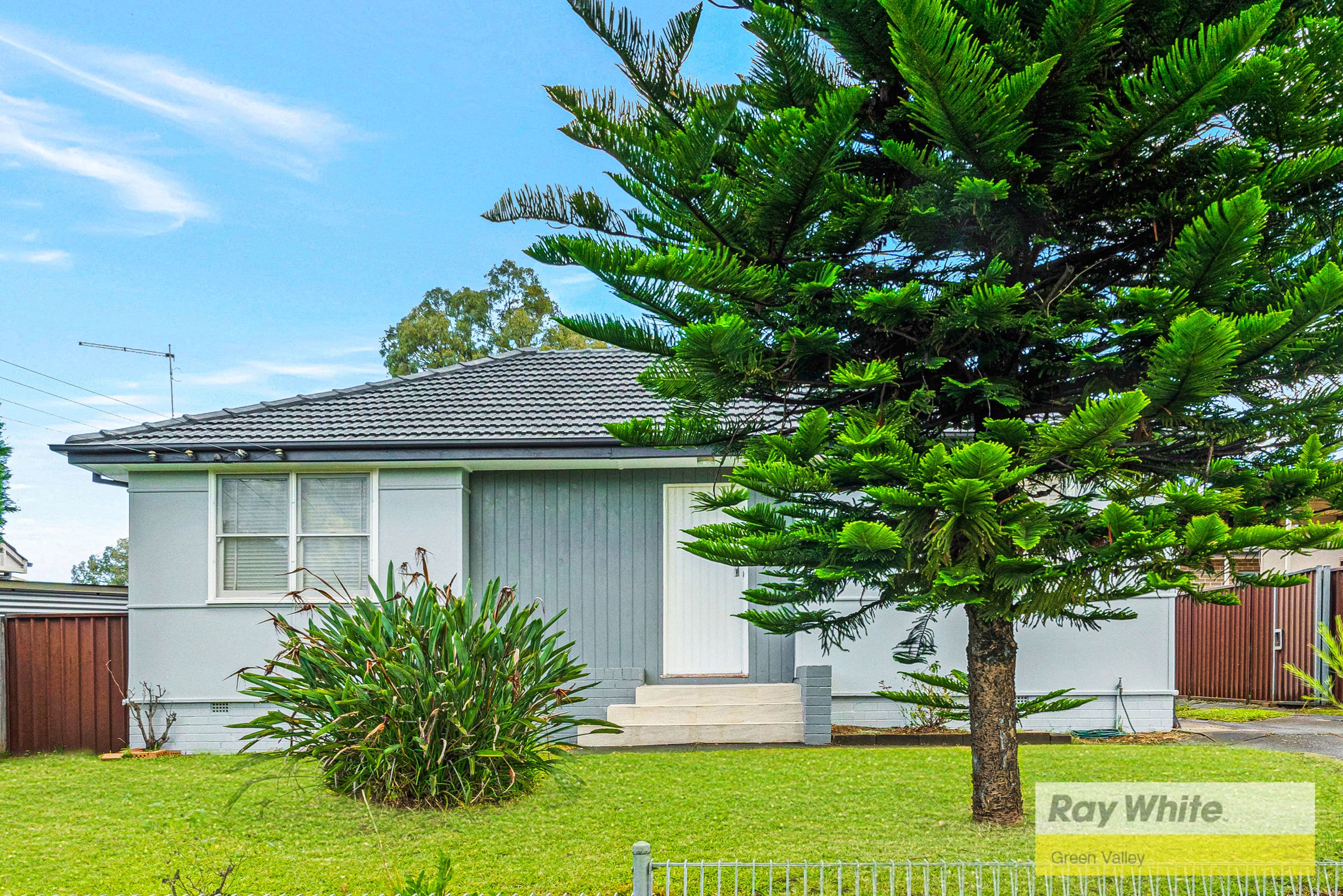6 Ida Avenue, Lurnea NSW 2170, Lurnea - Thumbnail 2