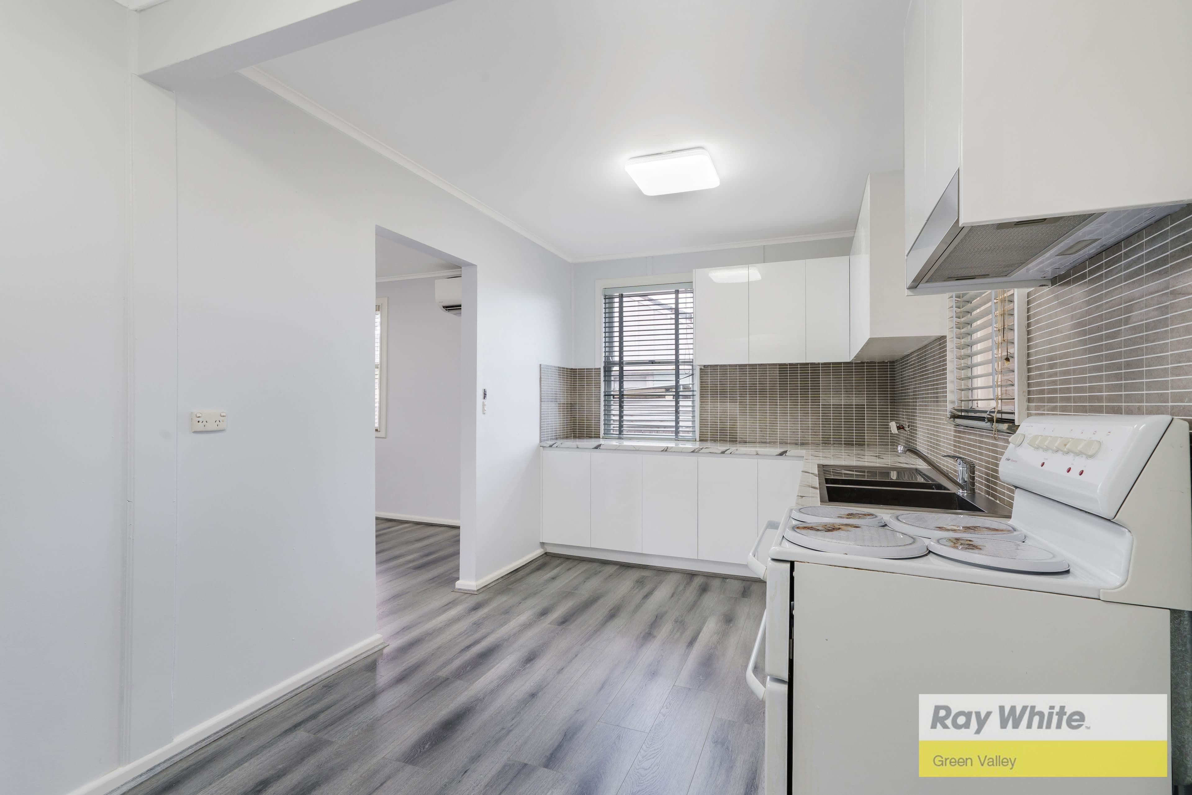 6 Ida Avenue, Lurnea NSW 2170, Lurnea - Thumbnail 3