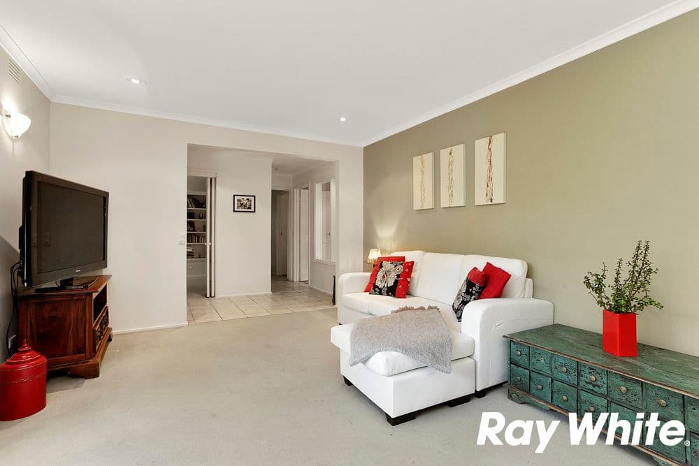 5 Exeter Court, Wheelers Hill VIC 3150, Wheelers Hill - Thumbnail 2