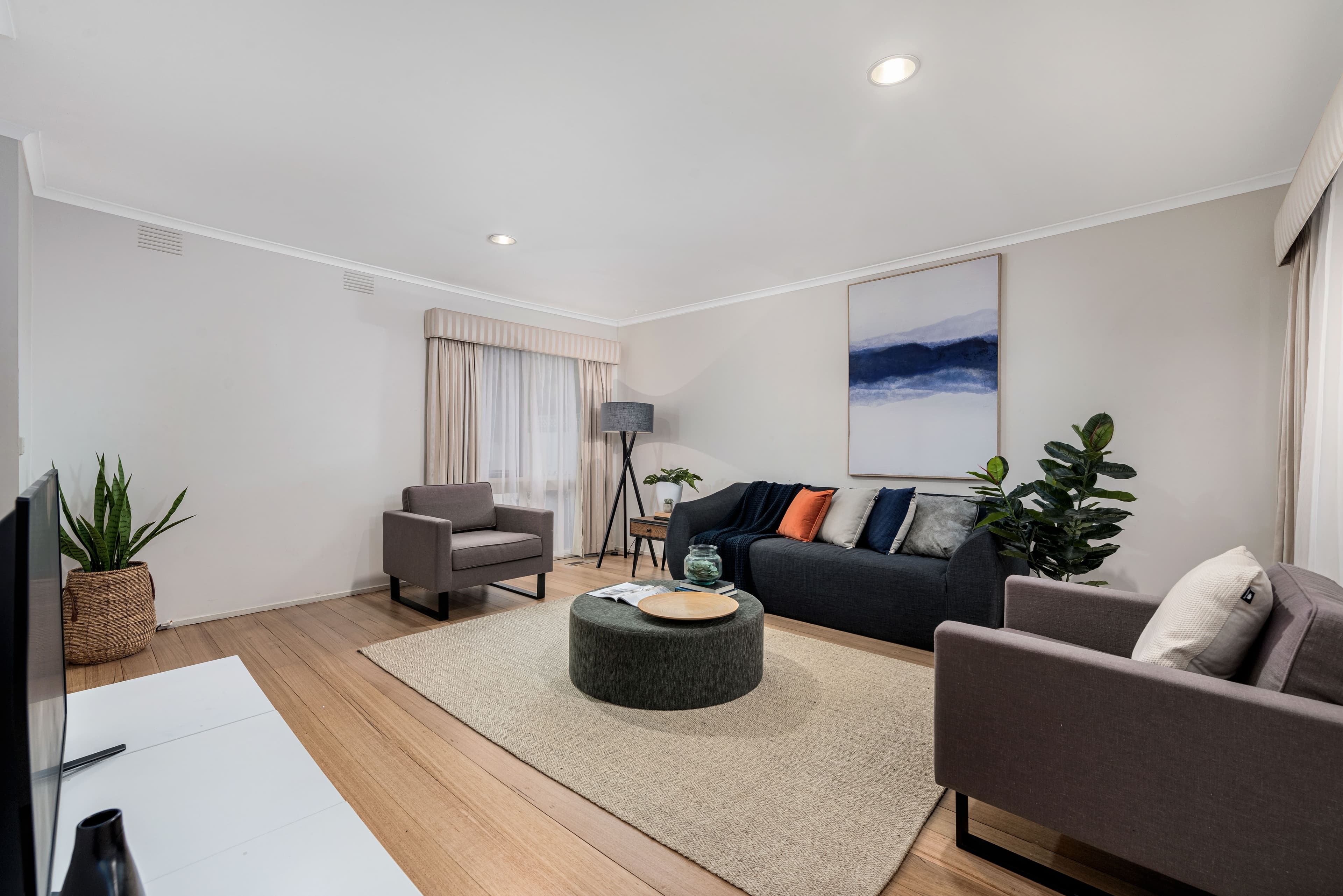 24 Medora Avenue, Bundoora VIC 3083, Bundoora - Thumbnail 2