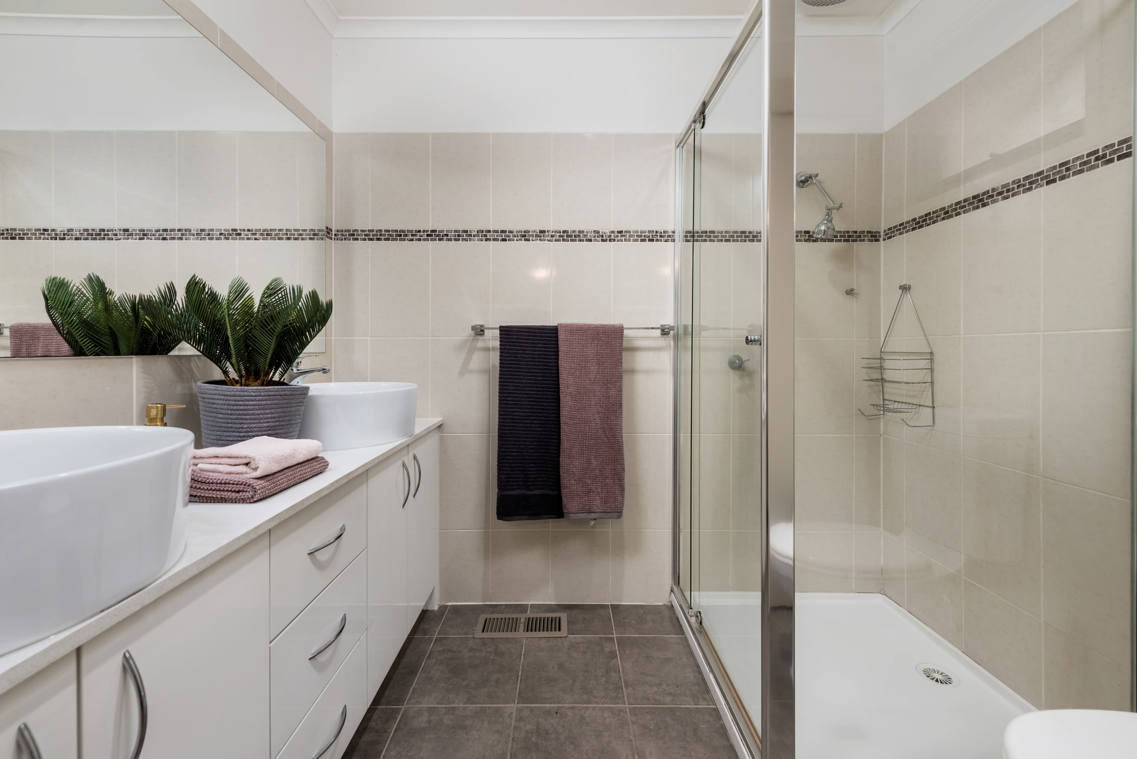 24 Medora Avenue, Bundoora VIC 3083, Bundoora - Thumbnail 7