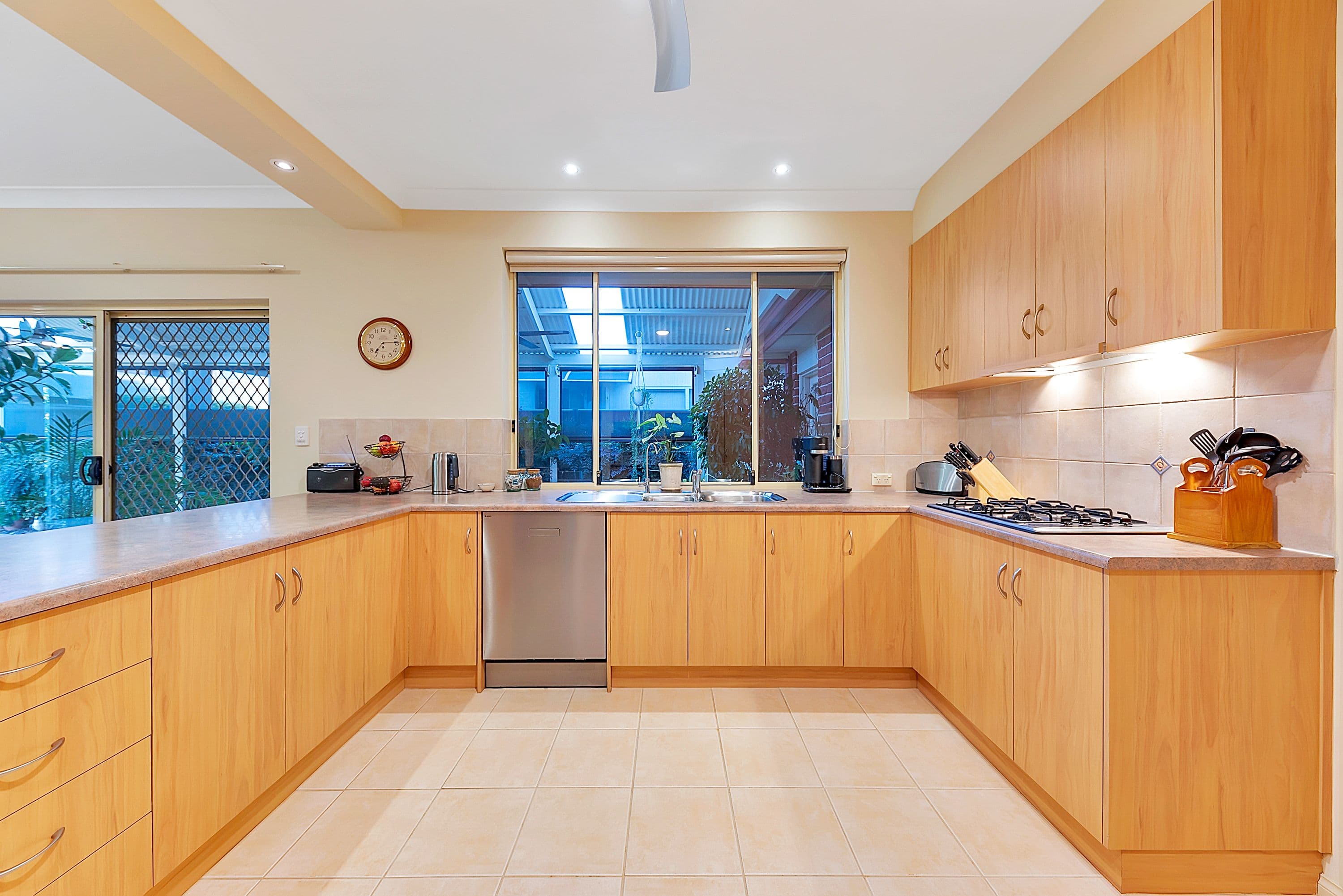 2 Maple Court, Mawson Lakes SA 5095, Mawson Lakes - Thumbnail 6