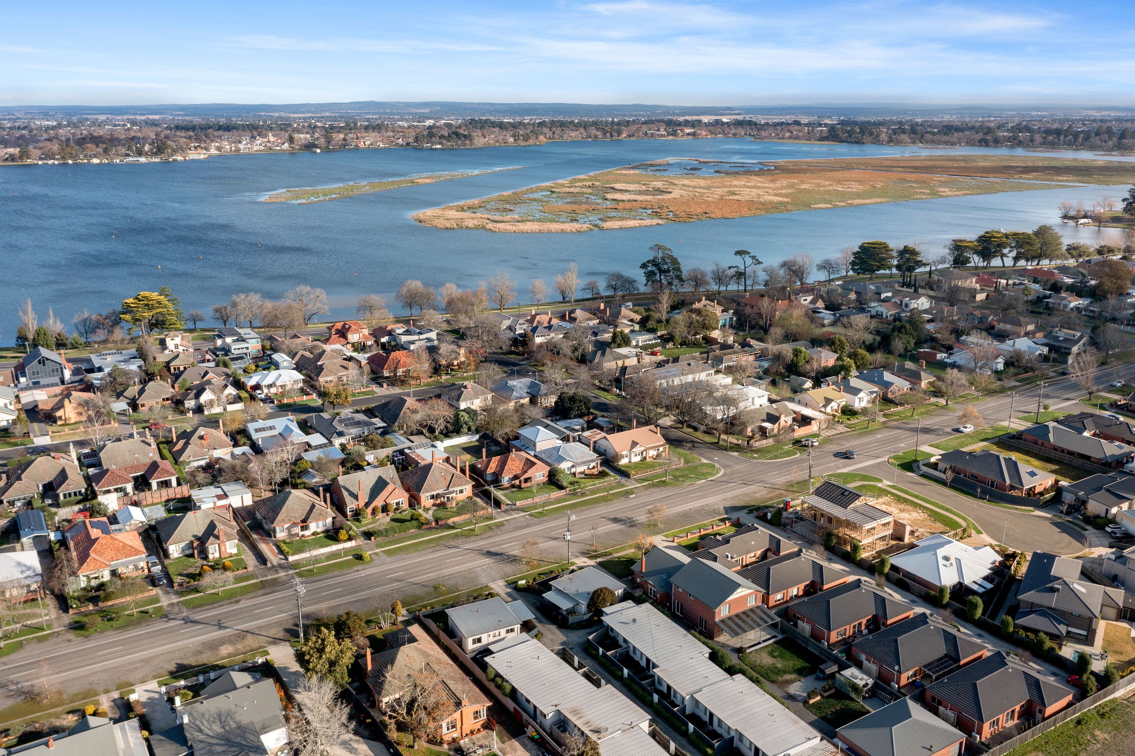 1110 Gregory Street, Lake Wendouree VIC 3350, Lake Wendouree - Thumbnail 2