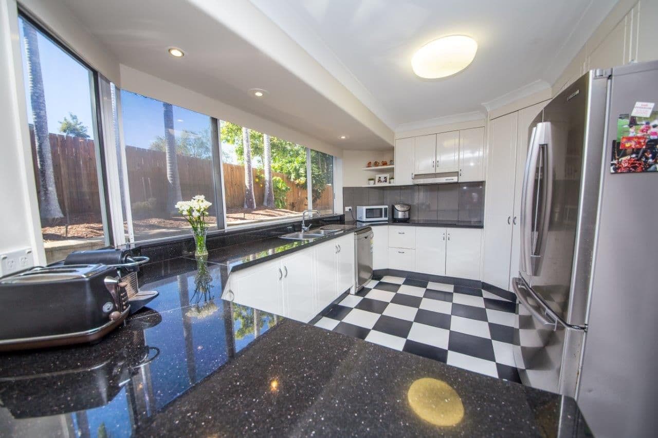 12 Carnoustie Court, ROBINA QLD 4226, Robina - Thumbnail 6