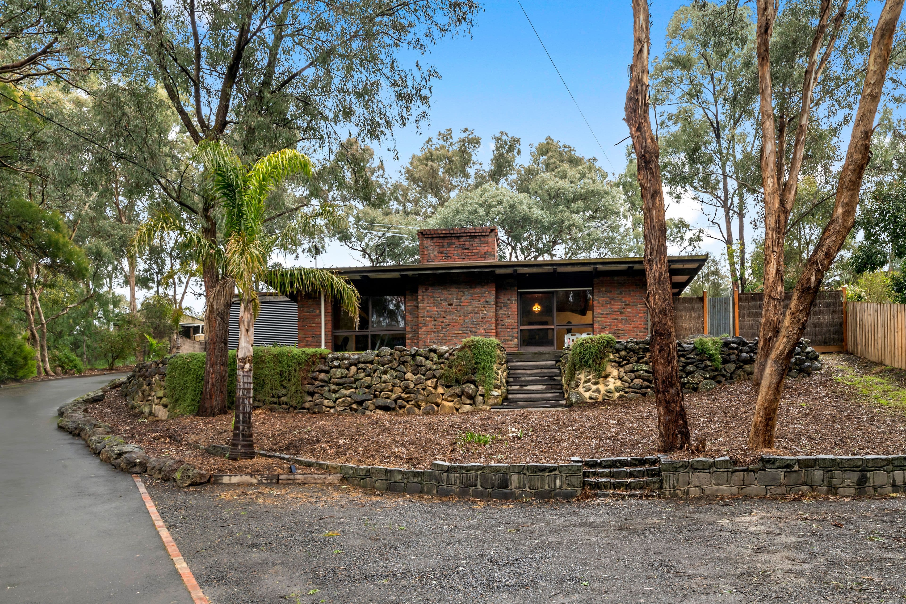 19-21 Acacia Road, Hurstbridge VIC 3099, Hurstbridge - Thumbnail 3