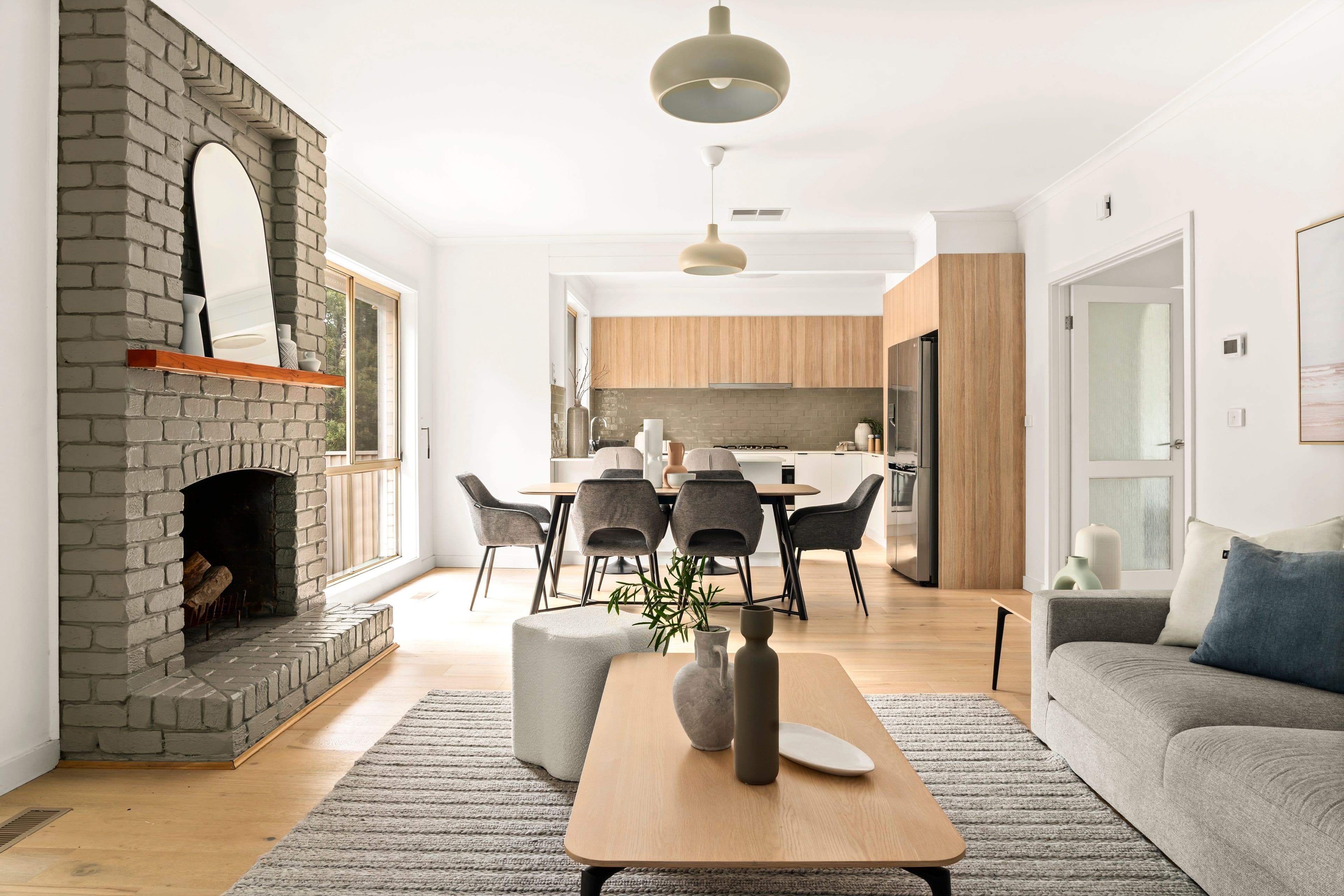 2 Florence Close, Reservoir VIC 3073, Reservoir - Thumbnail 2