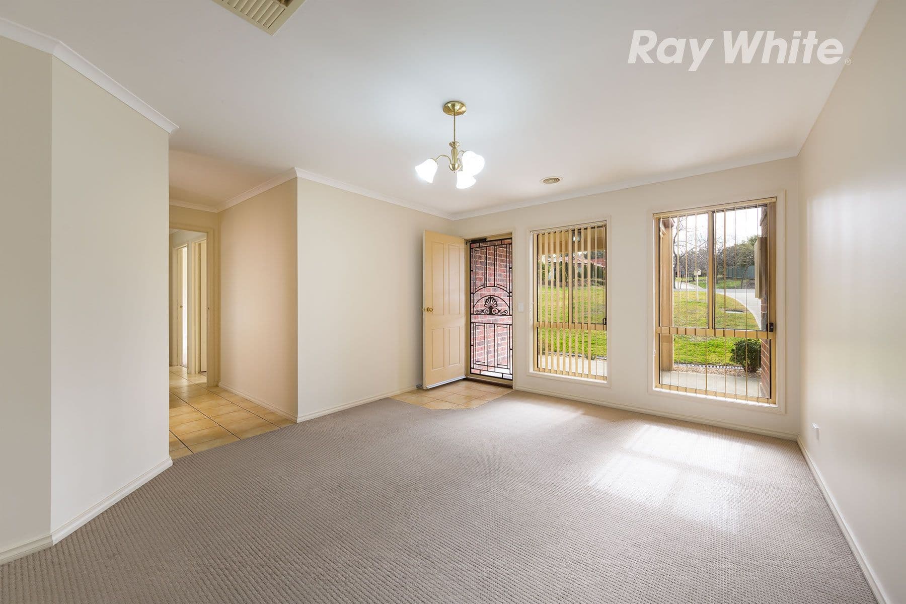 43 Heppner Court, Thurgoona - Thumbnail 2