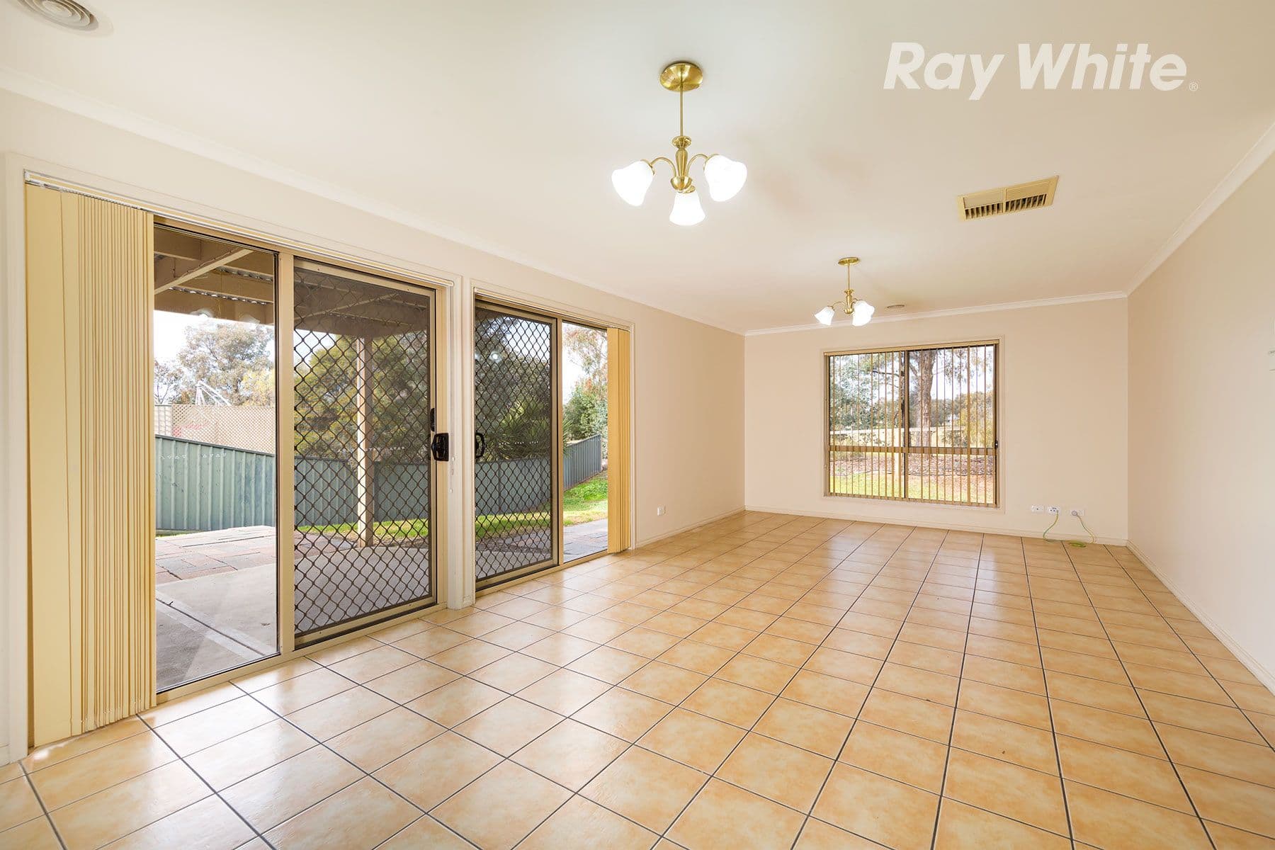 43 Heppner Court, Thurgoona - Thumbnail 5