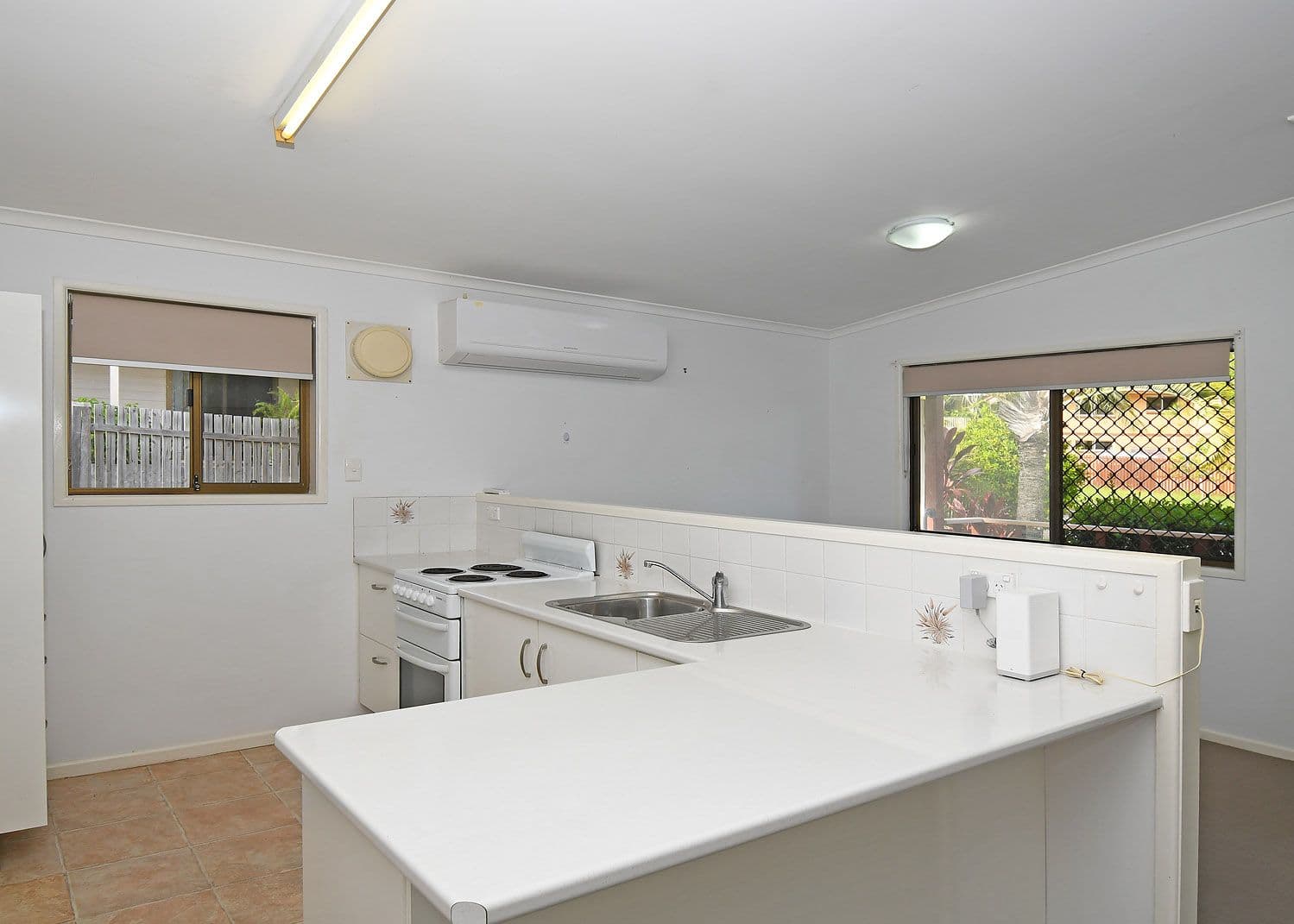 9 Top Street, Torquay QLD 4655, Torquay - Thumbnail 2