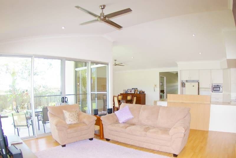 8 Lazzarini Place, Deception Bay QLD 4508, Deception Bay - Thumbnail 2