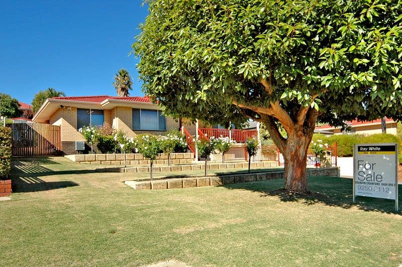16 Churchill Drive, SWAN VIEW WA 6056, Swan View - Thumbnail 2