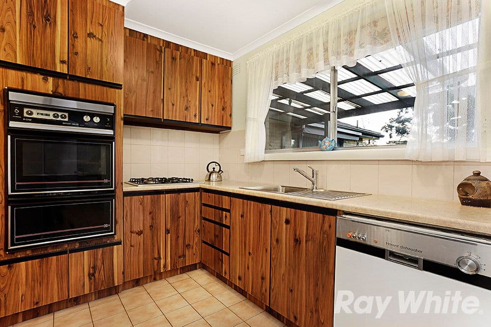 2 Cresta Court, Mulgrave VIC 3170, Mulgrave - Thumbnail 2