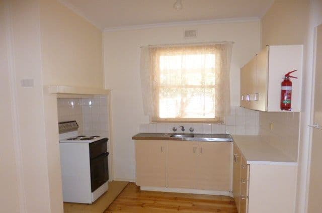 12 Aleppo Street, LOXTON SA 5333, Loxton - Thumbnail 2