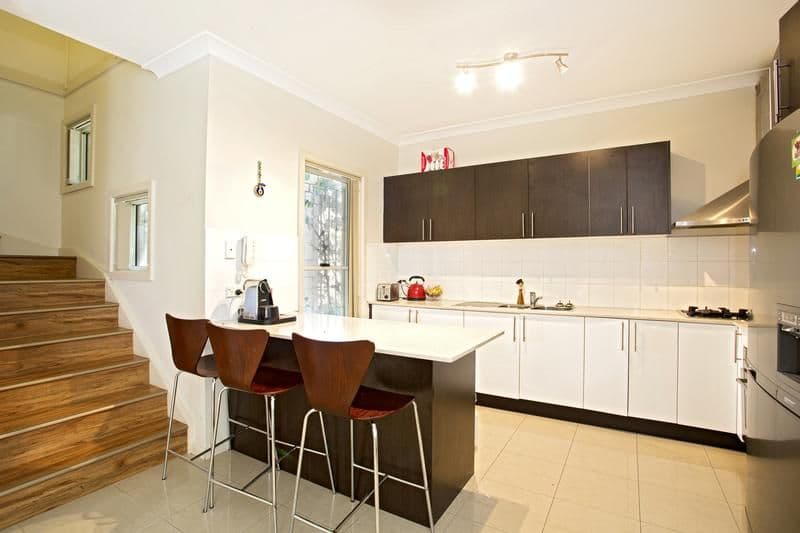 13 Hallen Place, WEST HOXTON NSW 2171, West Hoxton - Thumbnail 4