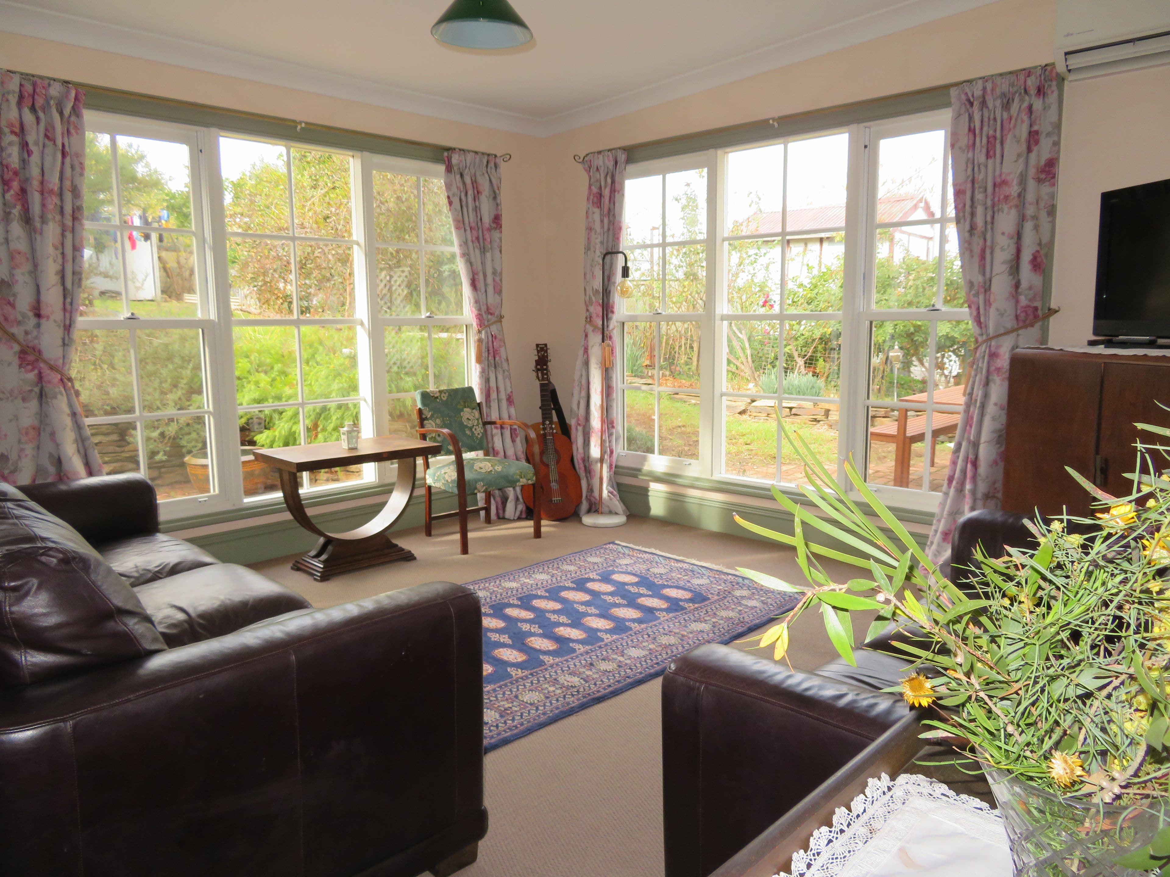 51 Punch Street, Gundagai NSW 2722, Gundagai - Thumbnail 2