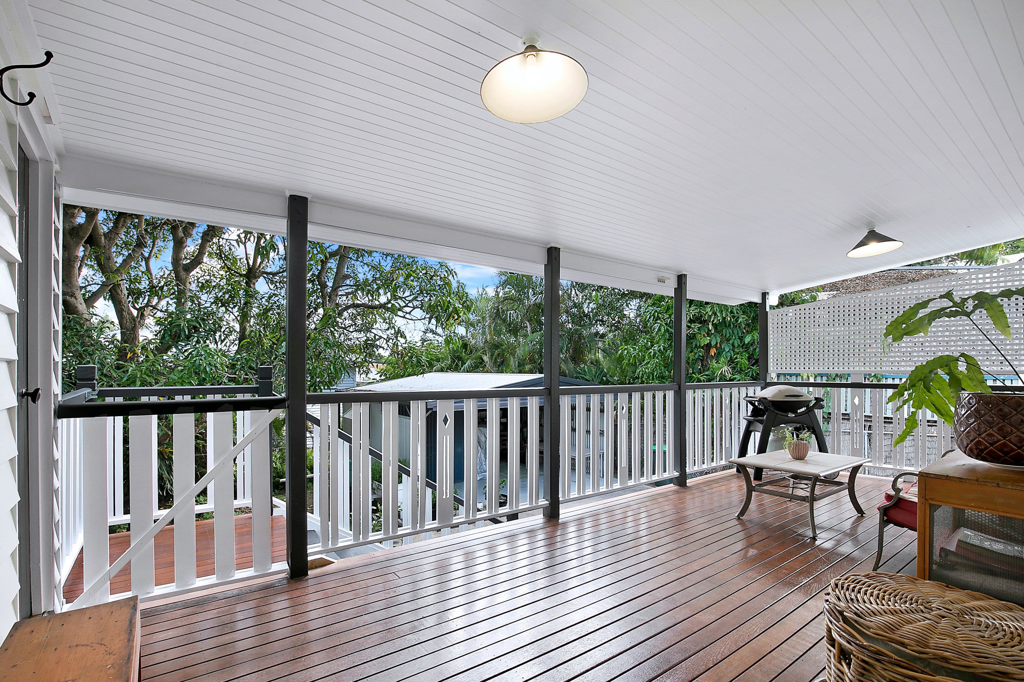 39 Rainbow Street, Sandgate QLD 4017, Sandgate - Thumbnail 2
