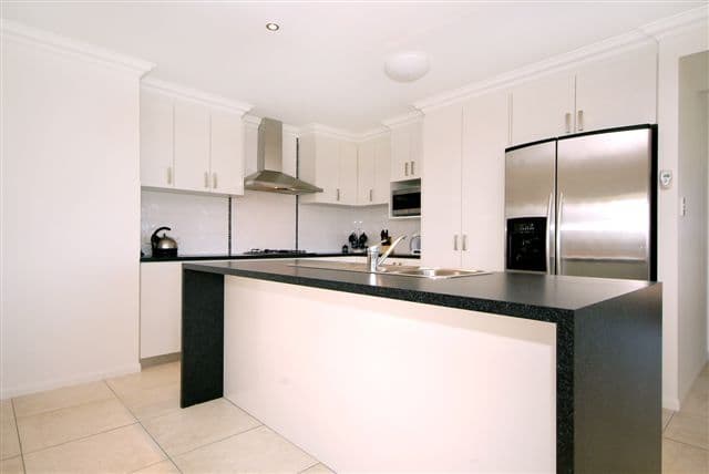 2 Hamilton Drive, VALE VIEW QLD 4352, Vale View - Thumbnail 2