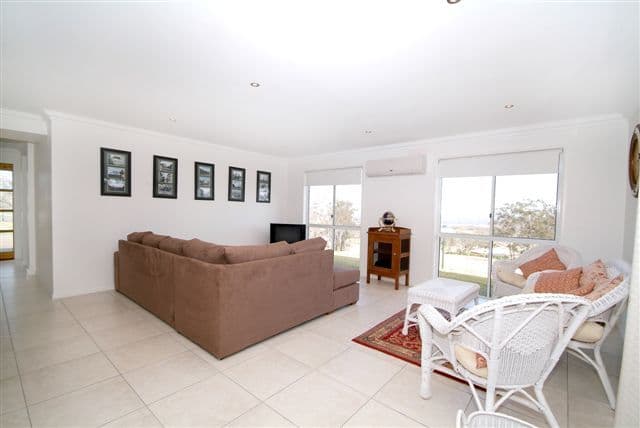 2 Hamilton Drive, VALE VIEW QLD 4352, Vale View - Thumbnail 5