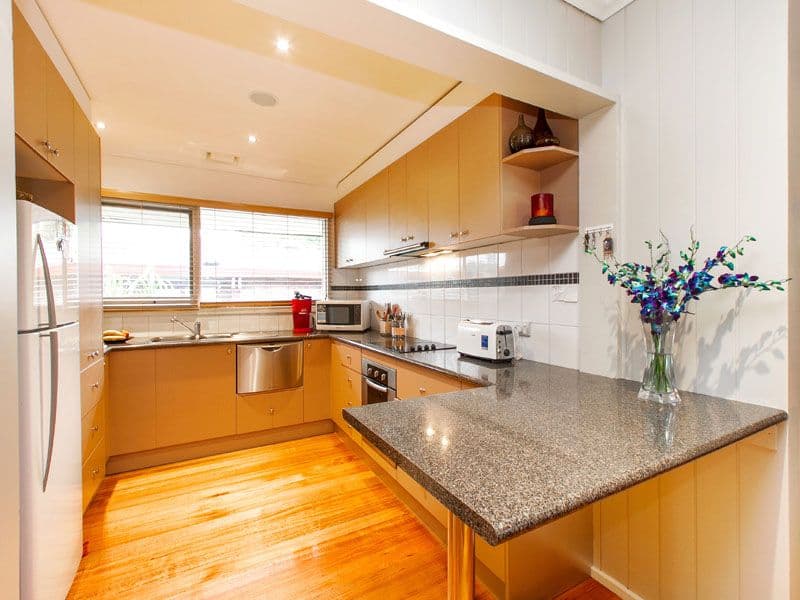 12 Emery Drive, DINGLEY VILLAGE VIC 3172, Dingley Village - Thumbnail 4