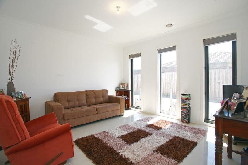 27 Jacaranda Drive, CARRUM DOWNS VIC 3201, Carrum Downs - Image 1