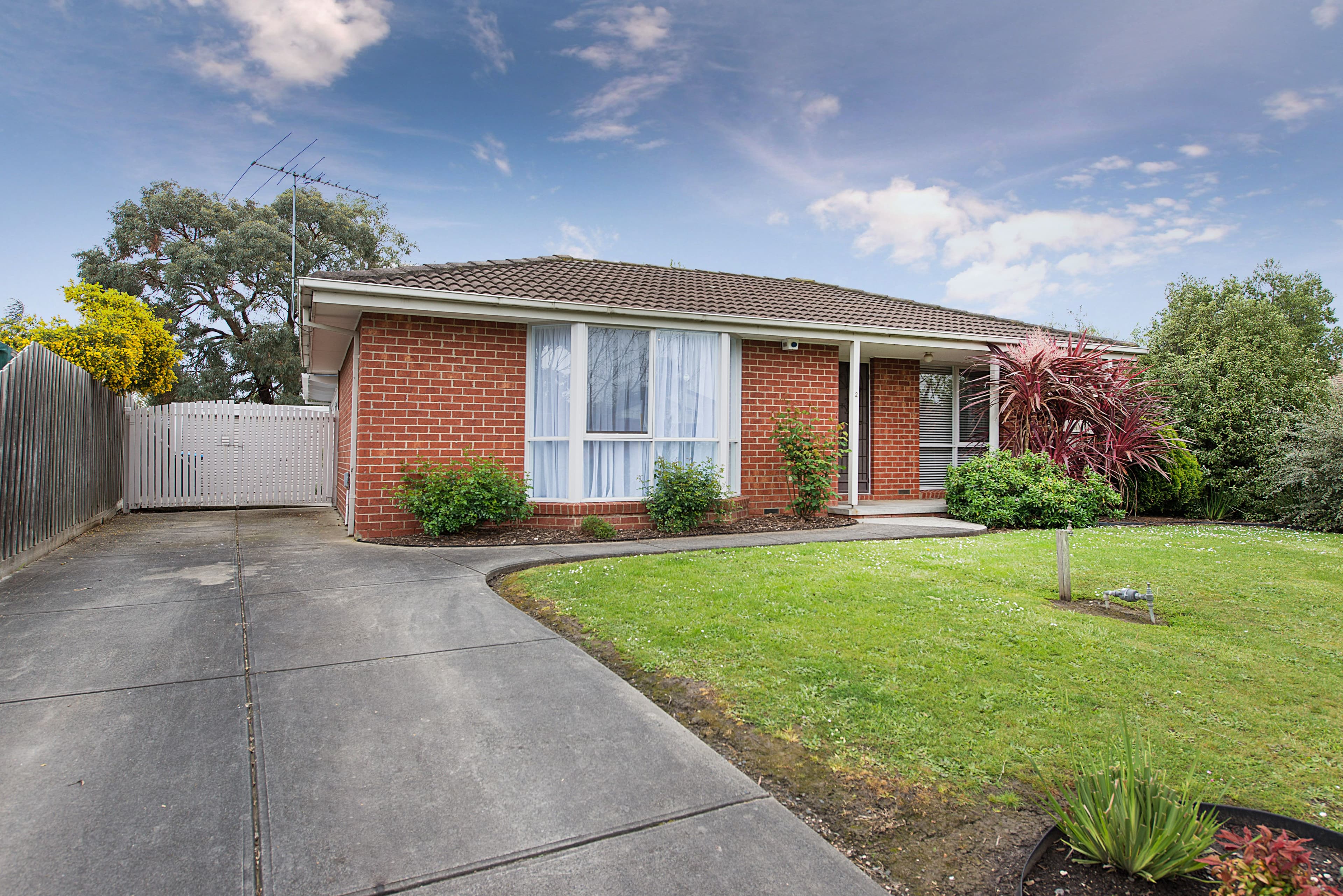 2 Newlyn Court, Lysterfield VIC 3156, Lysterfield - Thumbnail 2