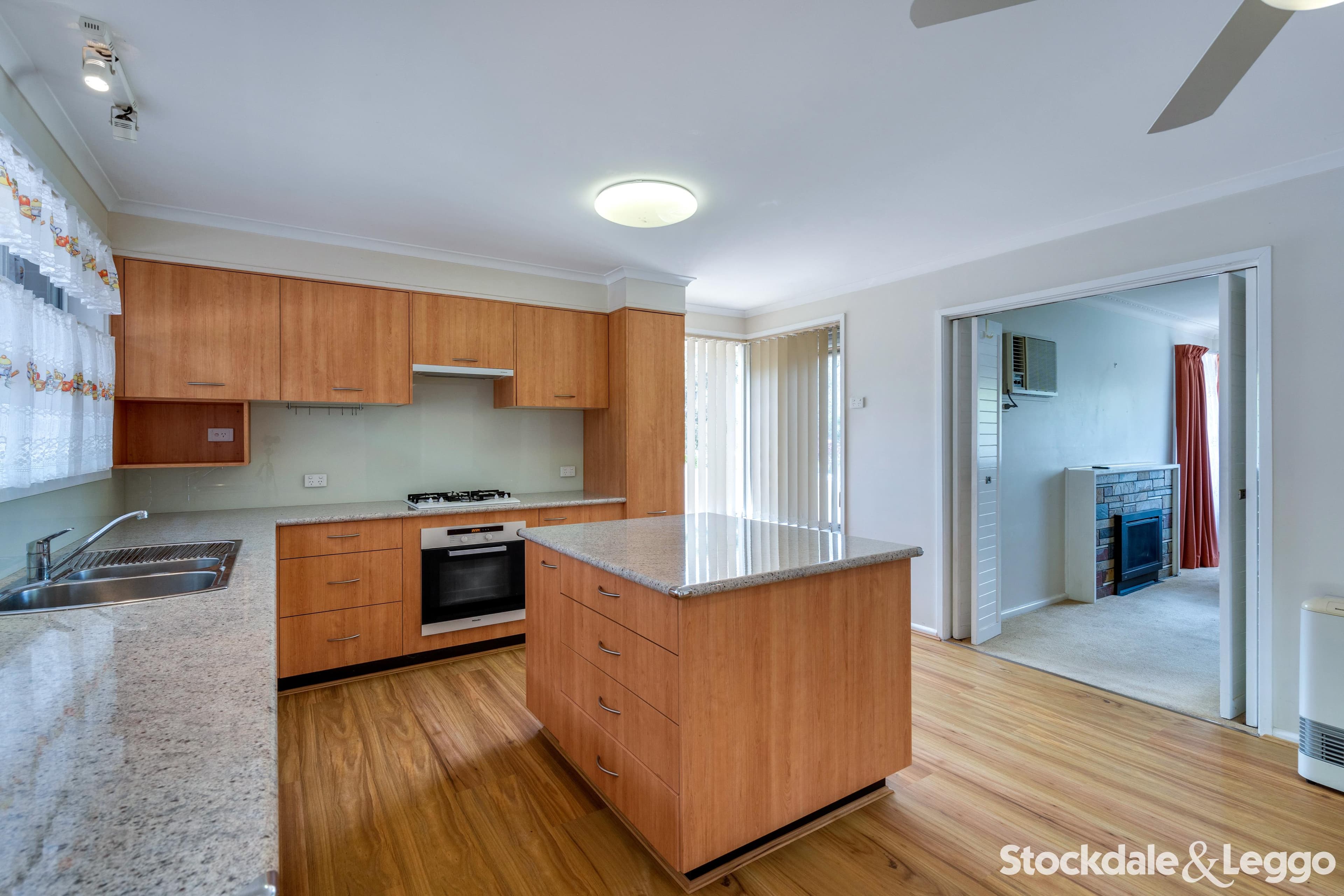 18 Barton Street, Kyneton VIC, Kyneton - Thumbnail 5