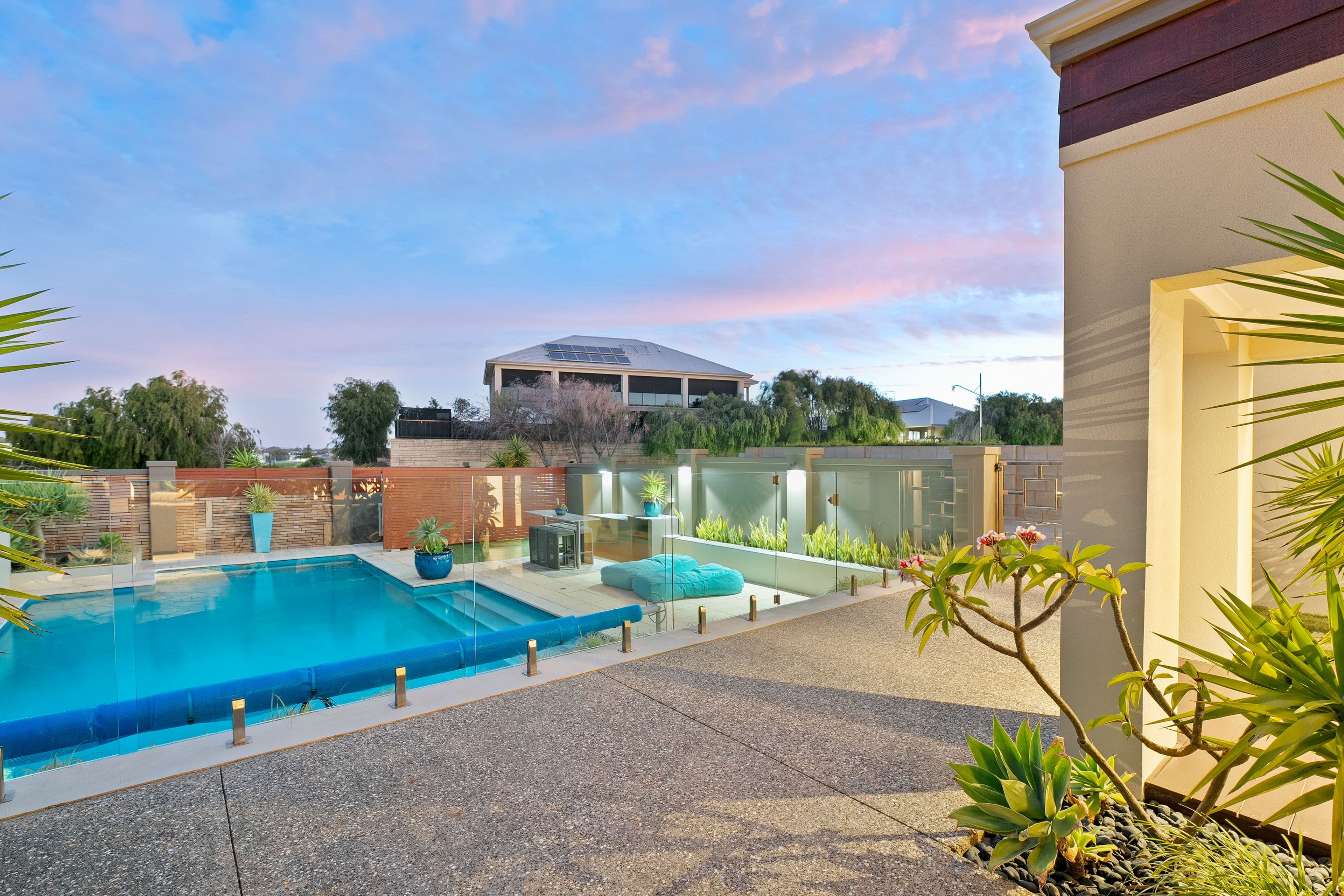 8 Bendalong Boulevard, Secret Harbour WA 6173, Secret Harbour - Thumbnail 2